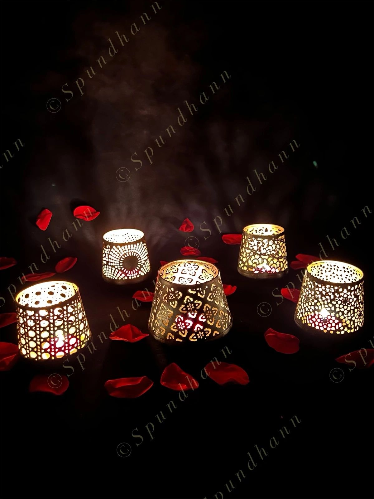 Fancy Votive Shadow Tea Light (Cutwork)