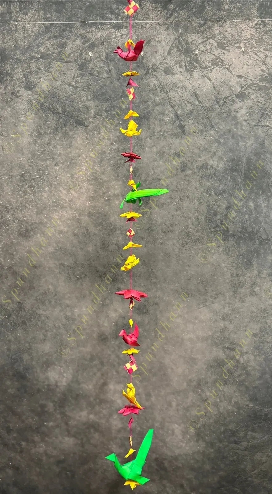 Eco Friendly Palm Leaves String With Parrots and Flowers