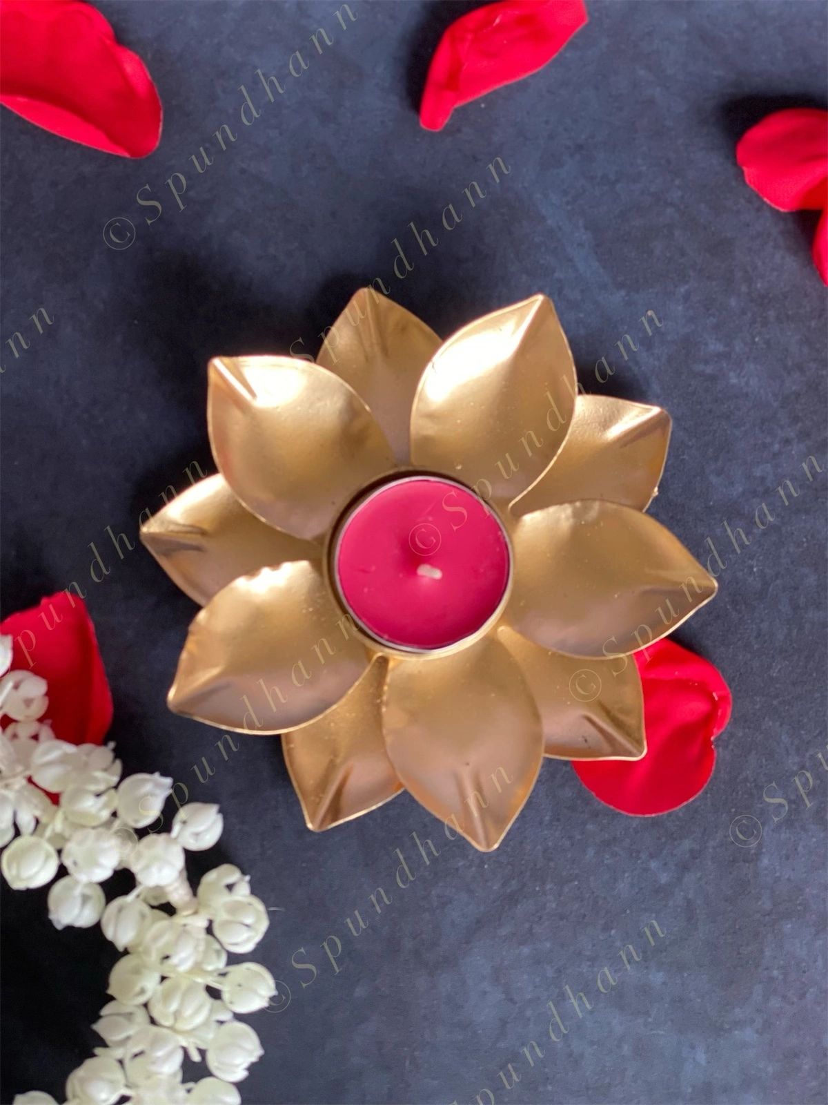 Rounded Lotus Tea Light Holder