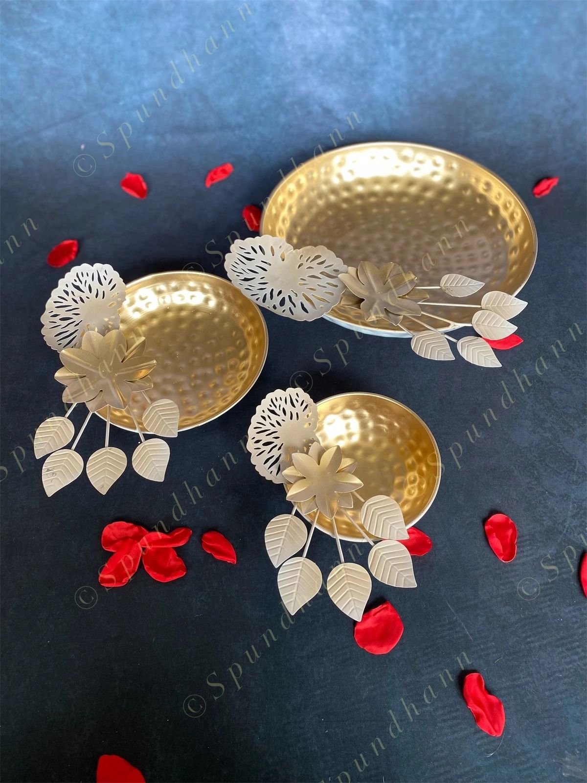 White Brooch Urli