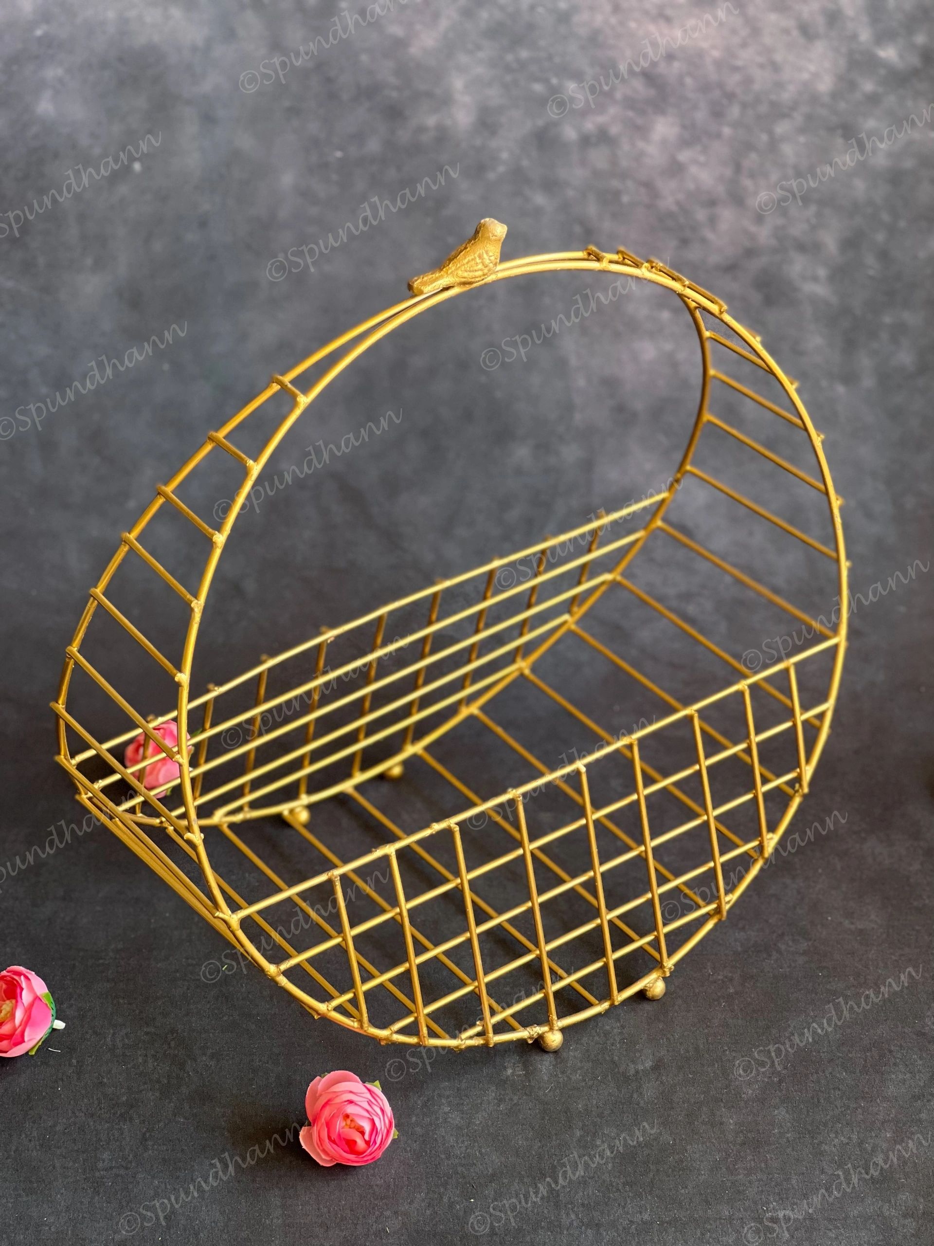 Golden Wire Circular Hanging Decor