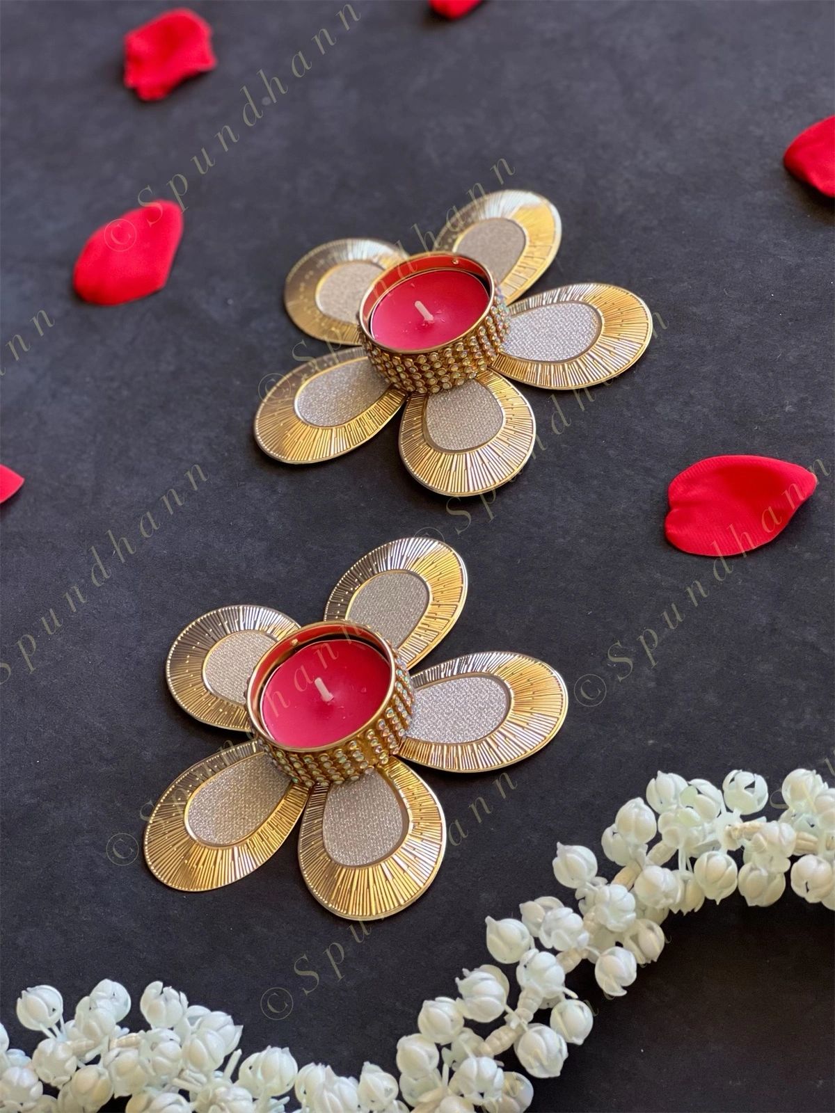 Golden Flower Wire Tea Light holder