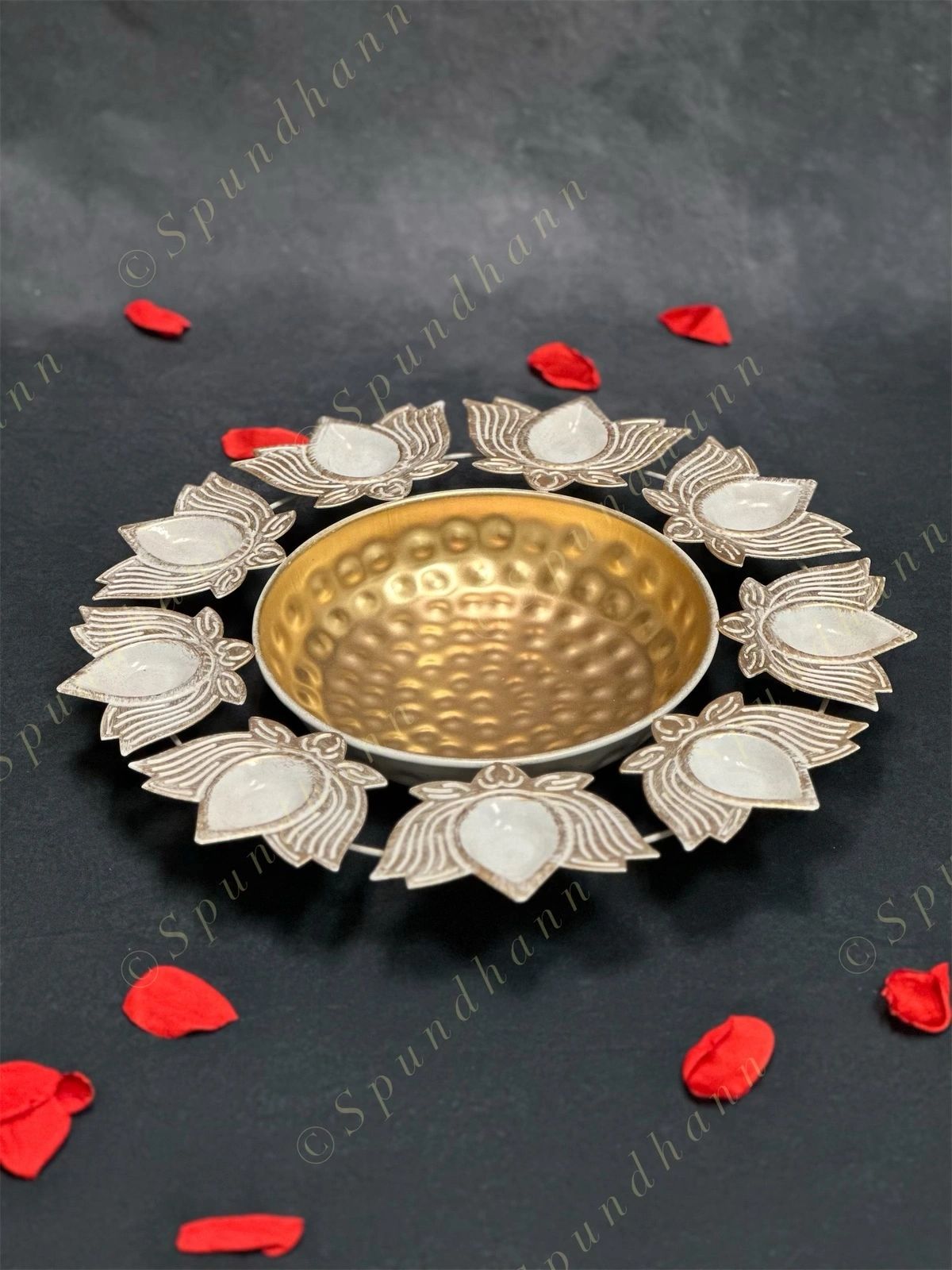 Lined Lotus Diya Urli