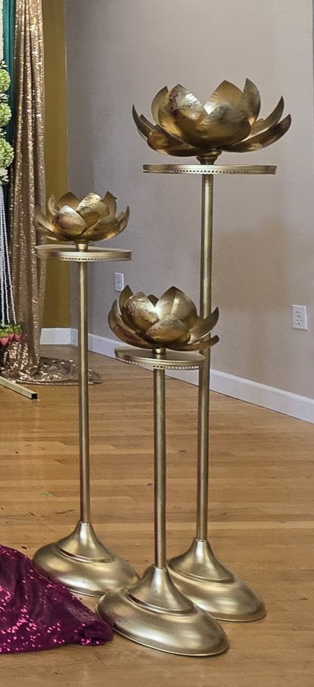Grand Standing Lotus Set of 3