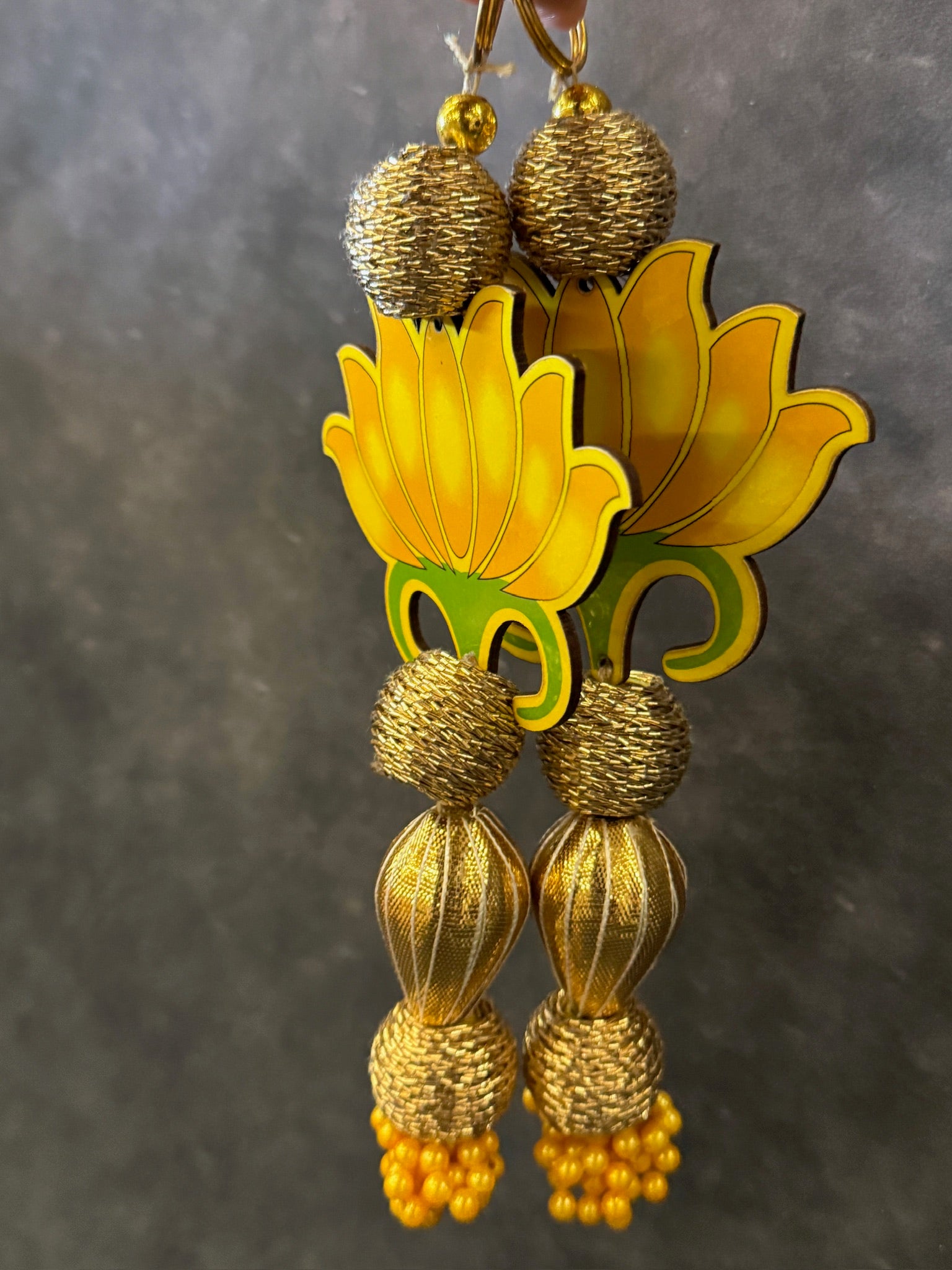 Pattered Lotus Hanging with Golden Ball Tassel