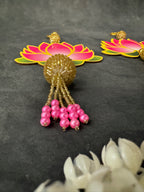 Large Lotus with golden tassel Pair