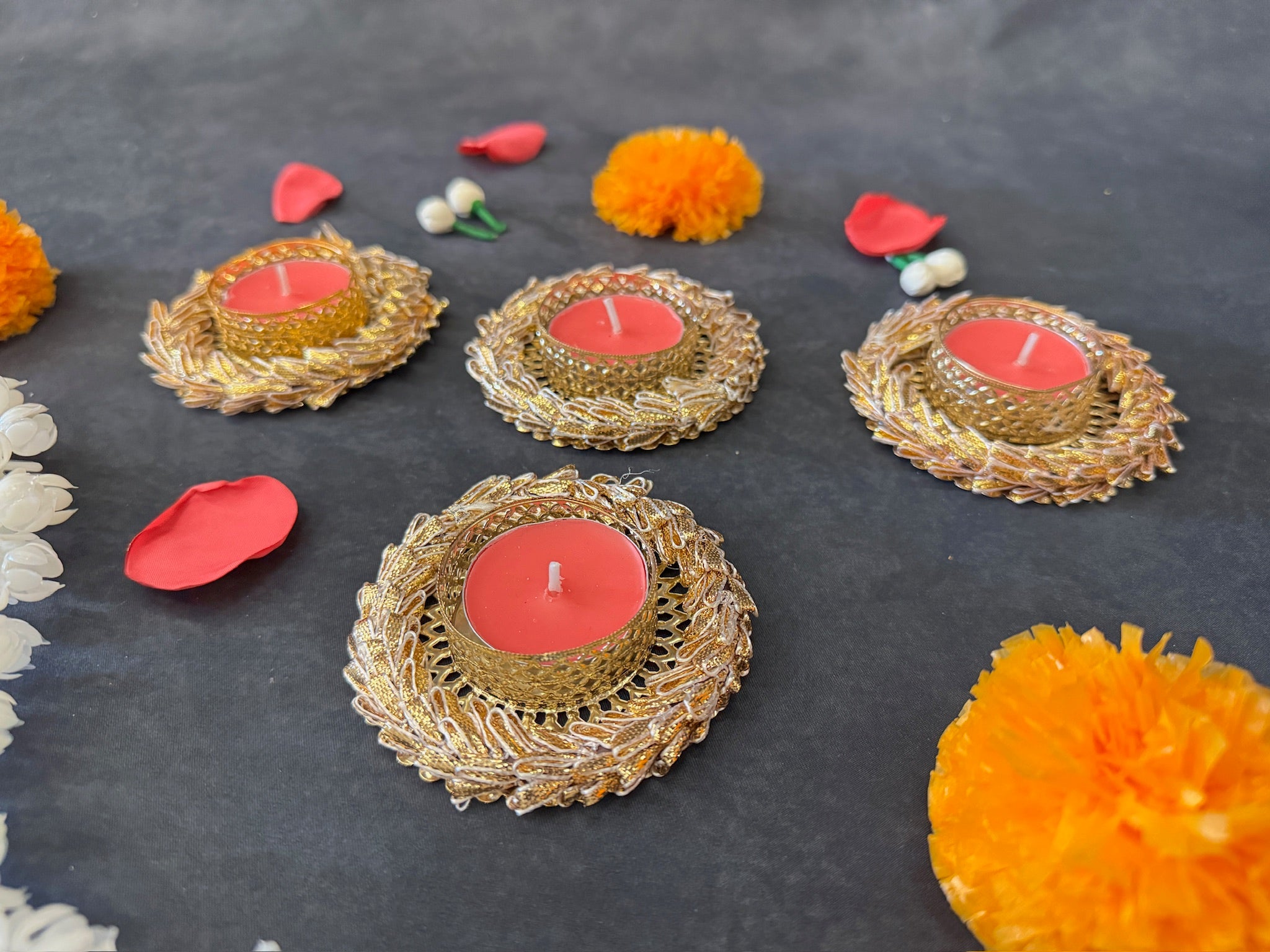 Frill & Ribbon Gold Tea Light