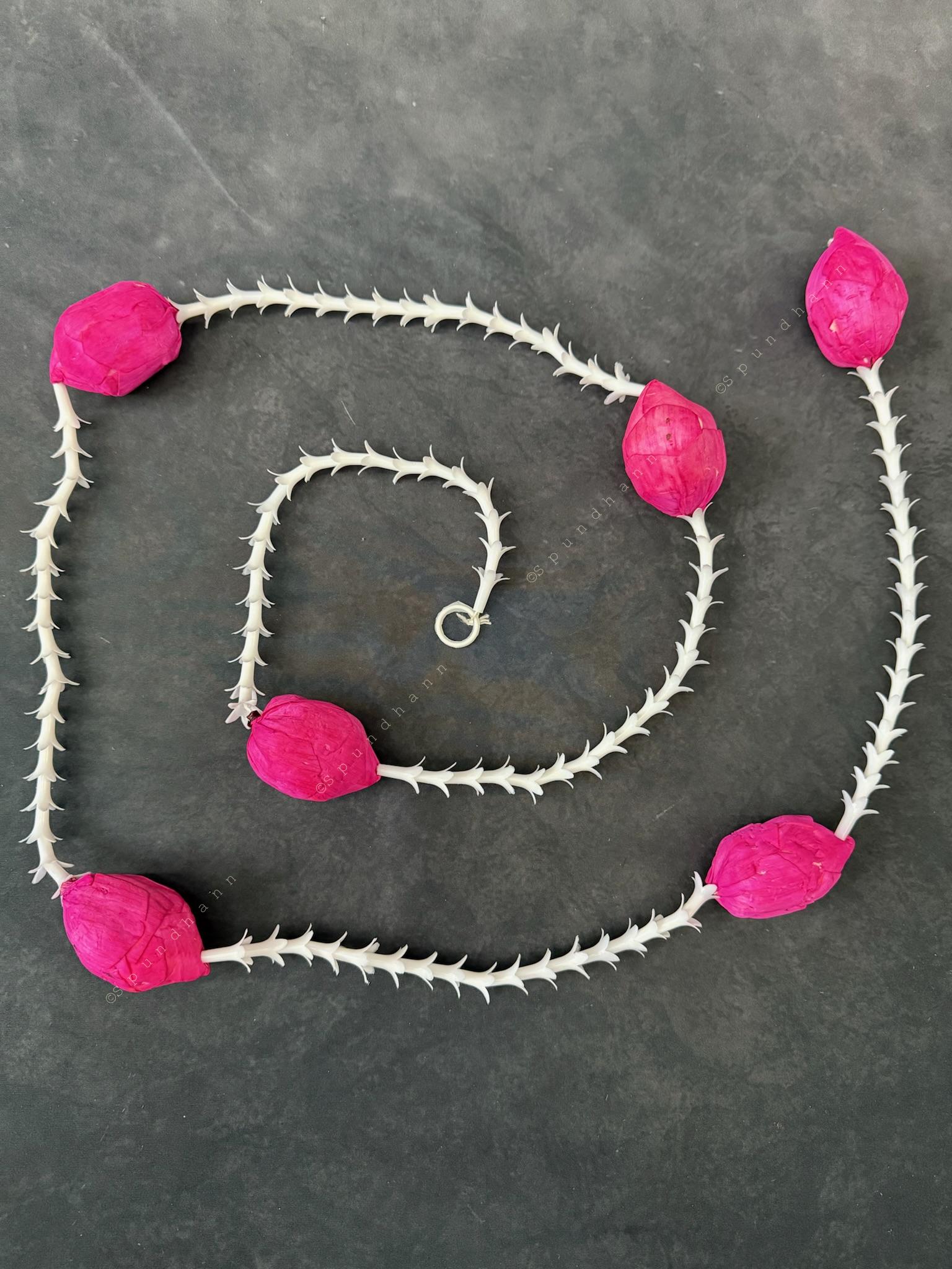 Rajnigandha with 6 lotus bud Single String