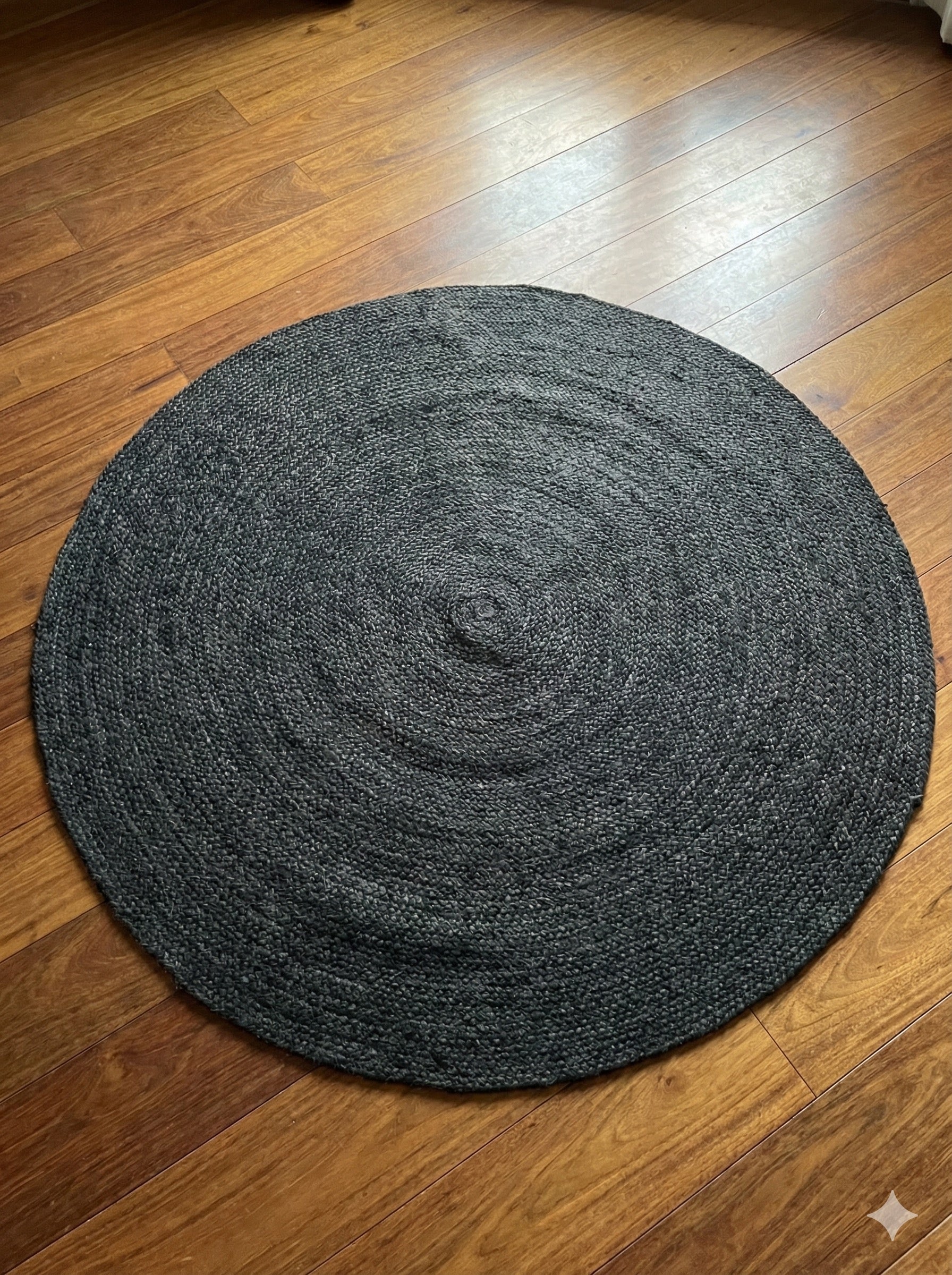 Midnight Weave Round Jute Rug