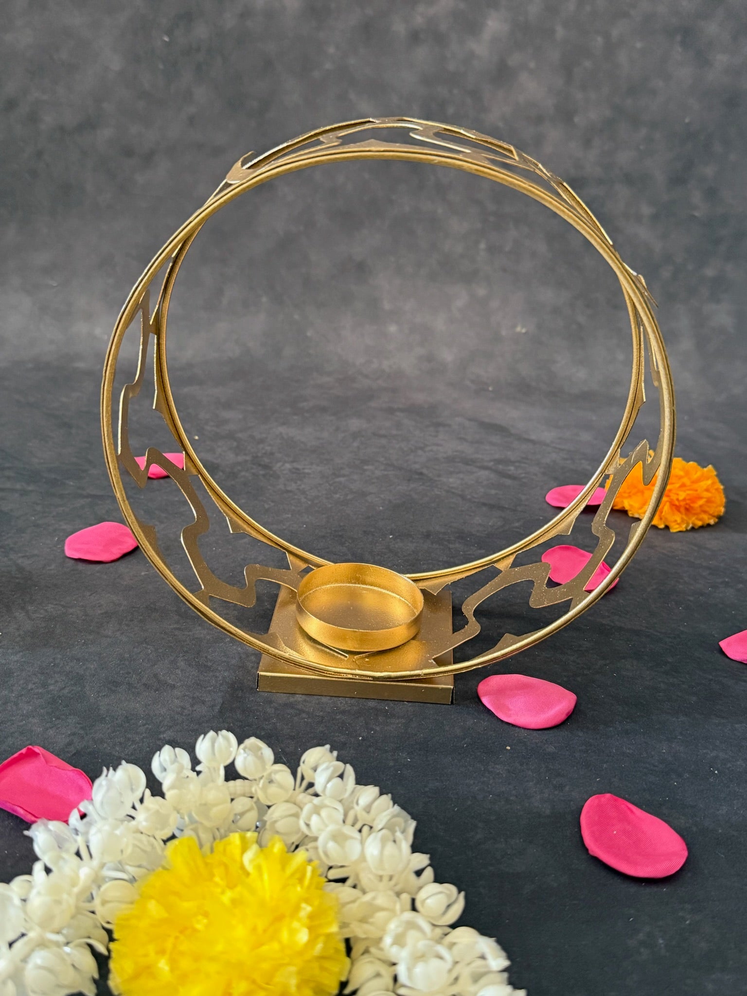 Circular Ring Style Patterned T-Light