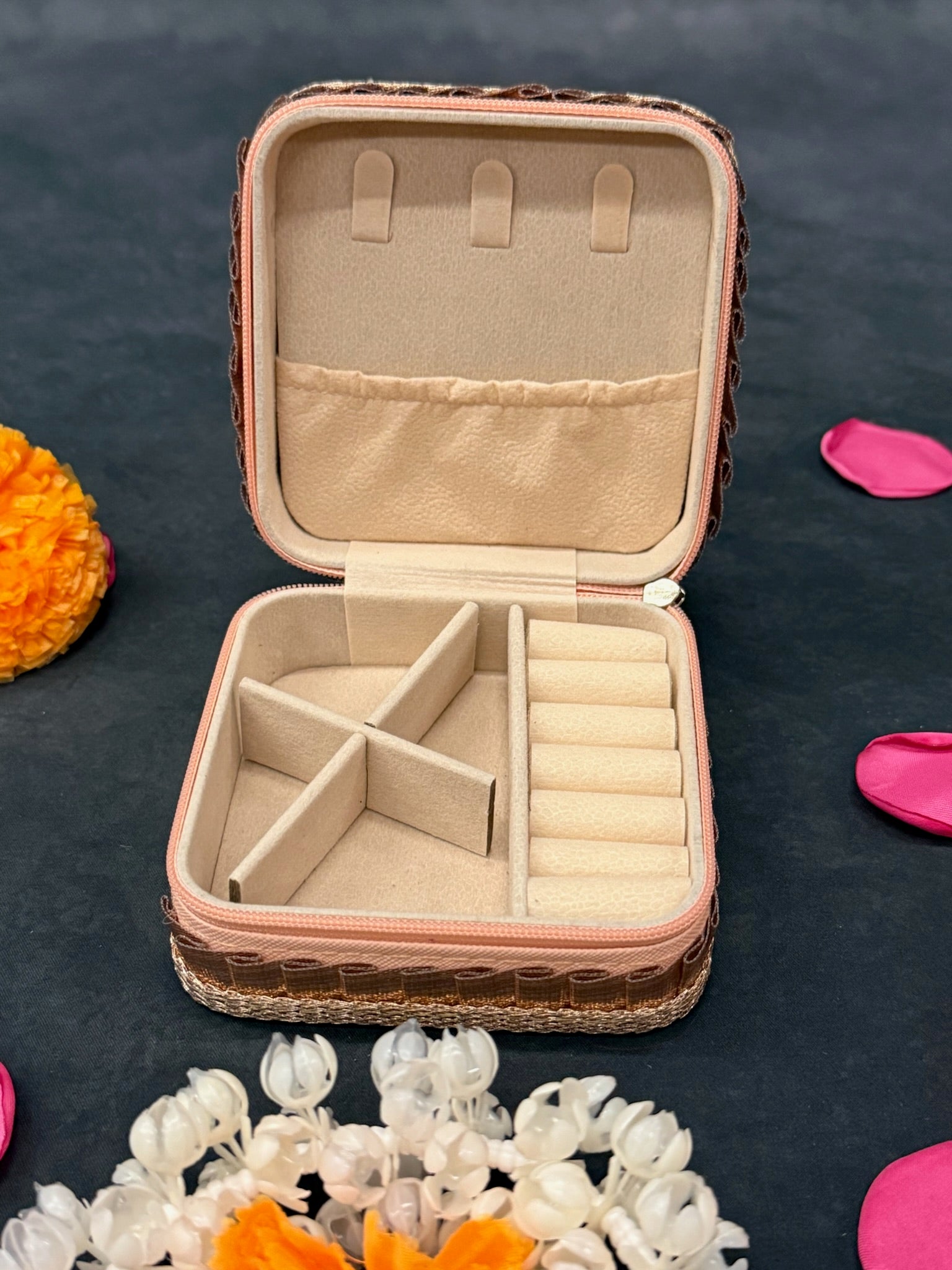 Designer Square Jewelry Box Brocade (Red & Pink)