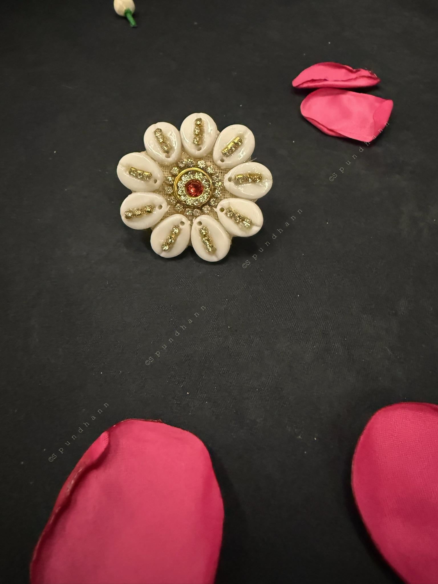 Elegant Shell Finger Ring with Crystal Studs