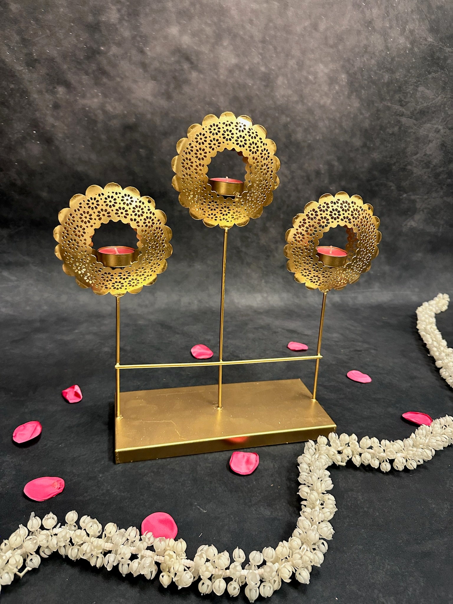 Triple Shadow Cutwork Standing Tea Light