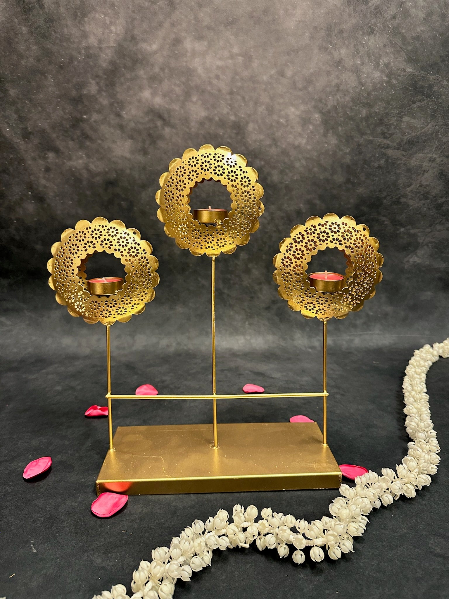 Triple Shadow Cutwork Standing Tea Light