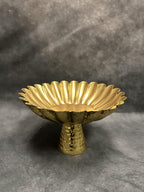 Flower Elevated Metal Fruit Bowl (with Gold Stand)