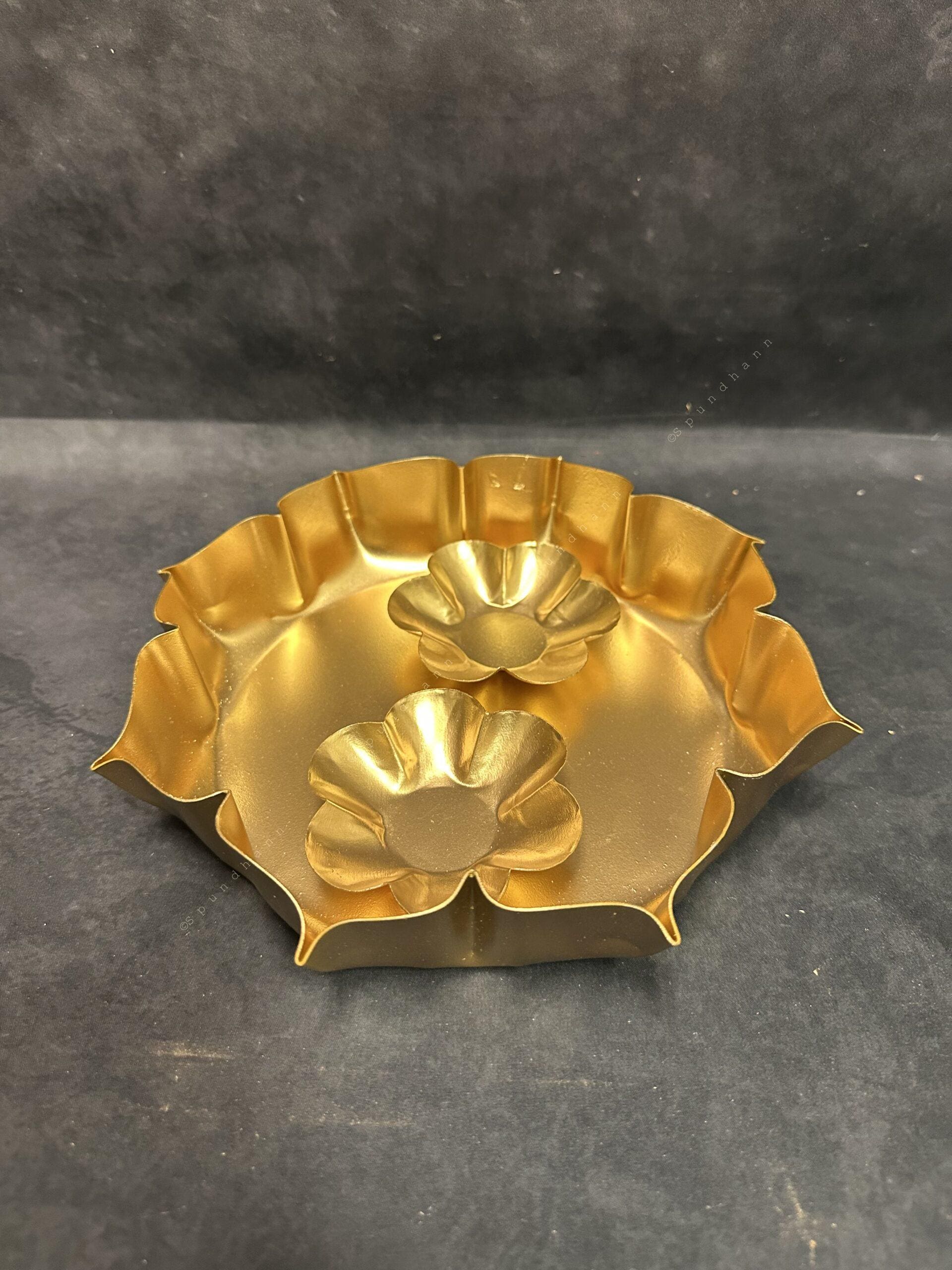 Flower Shape Star Urlis with Floating Bowls