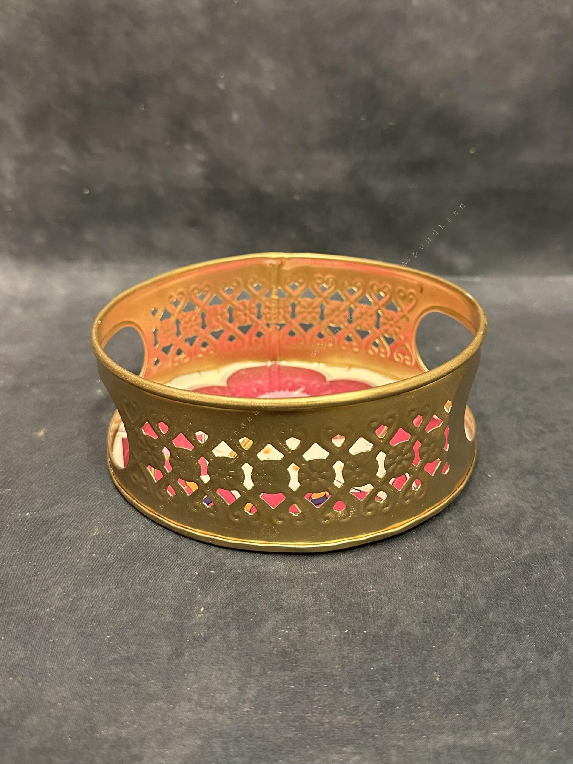 Circular Tray With Pichwai Art Picture 6