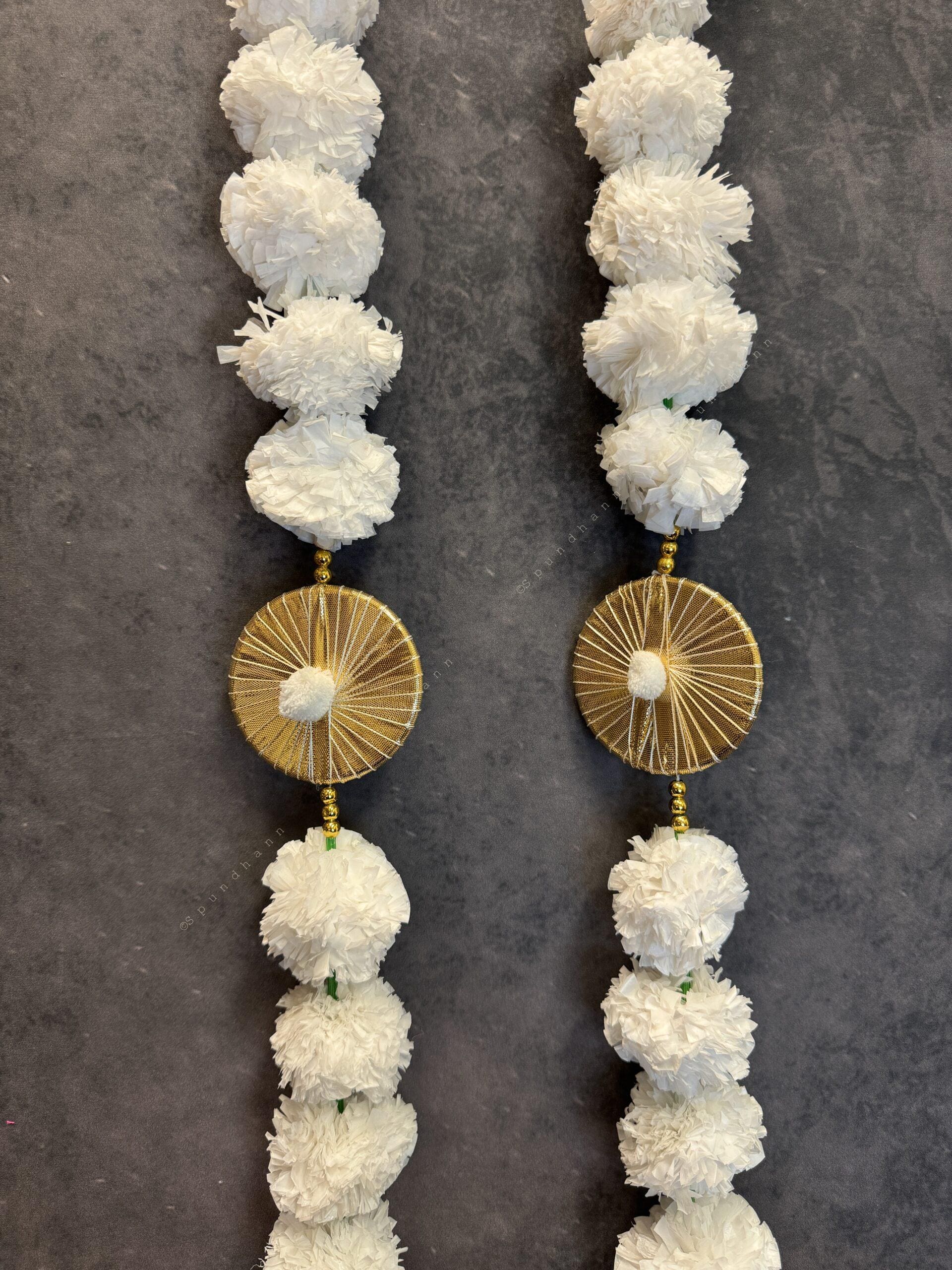 White Marigold and Gotapatti Disk String Pair