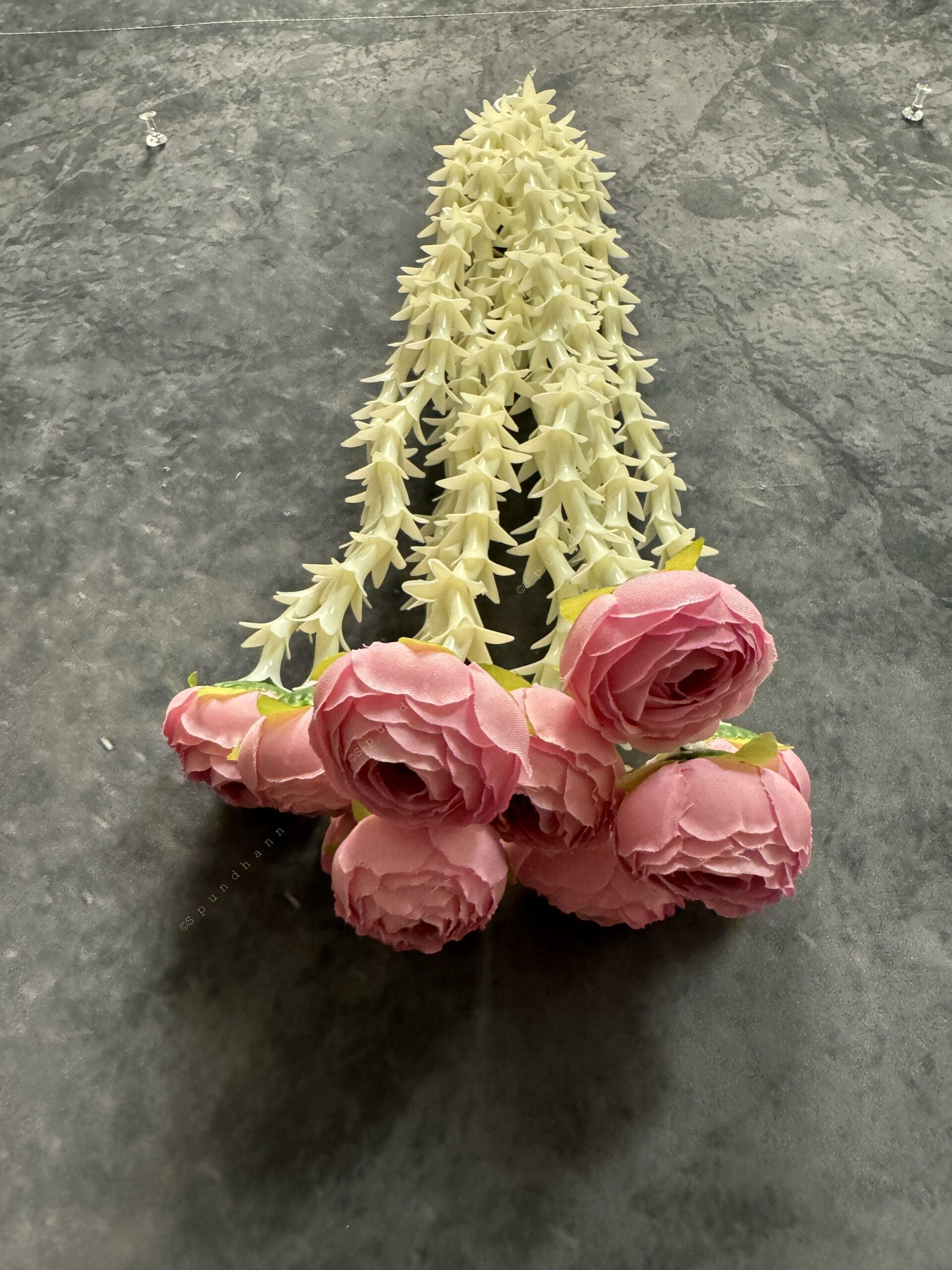 Rose bud and Rajnigandha String Bunch