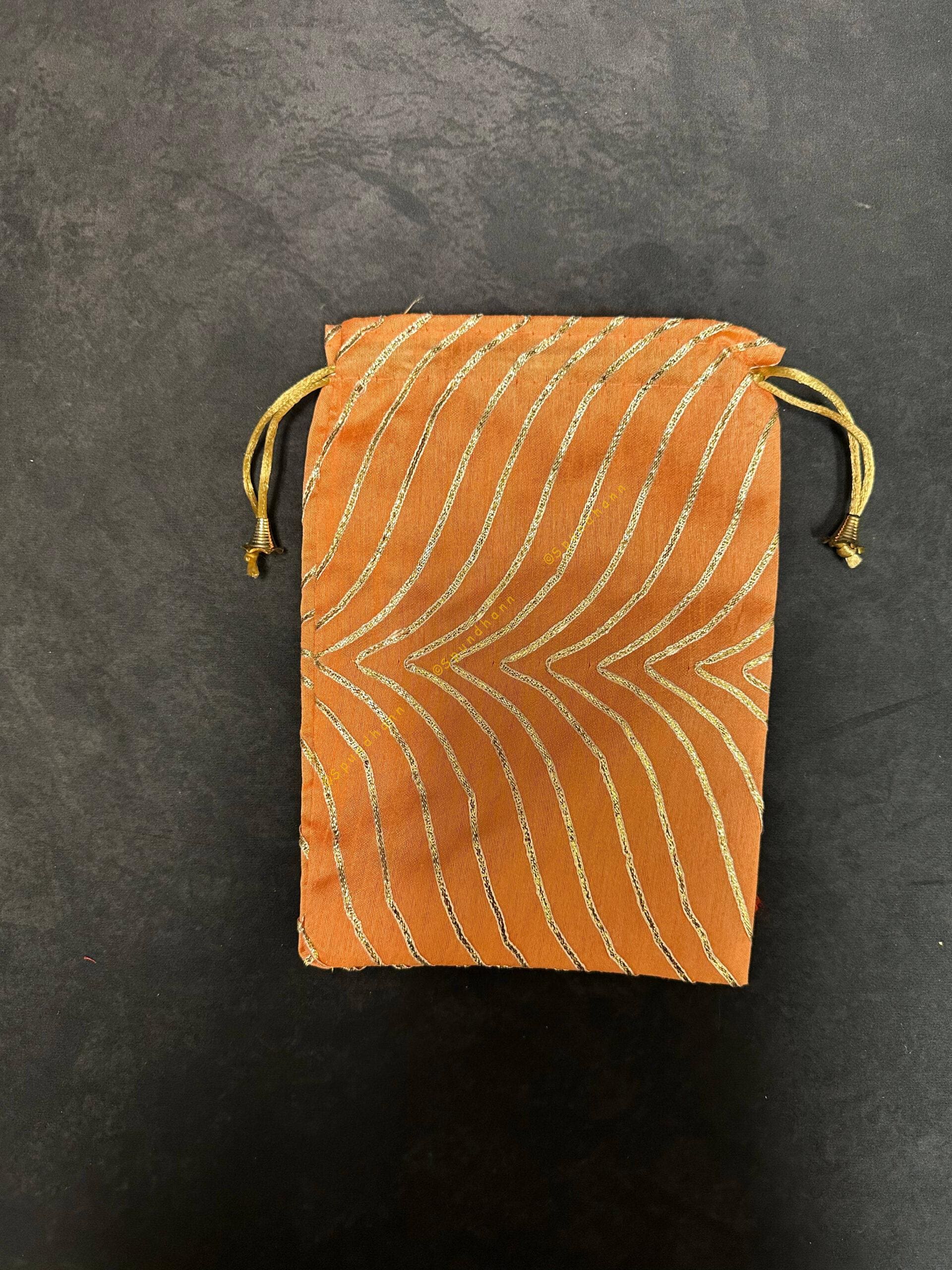 Potlis with Gota Design Small
