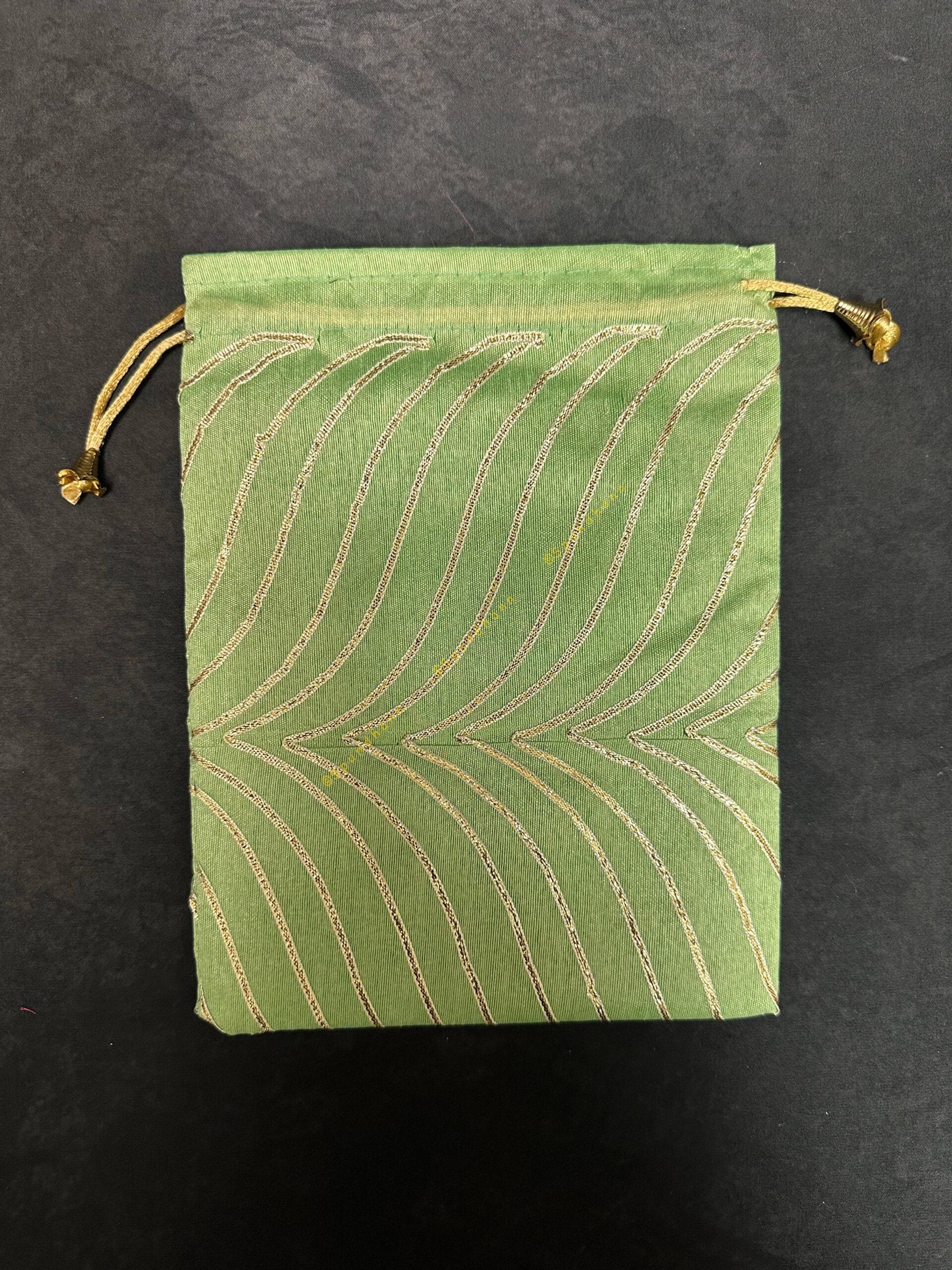 Potlis with Gota Design Small
