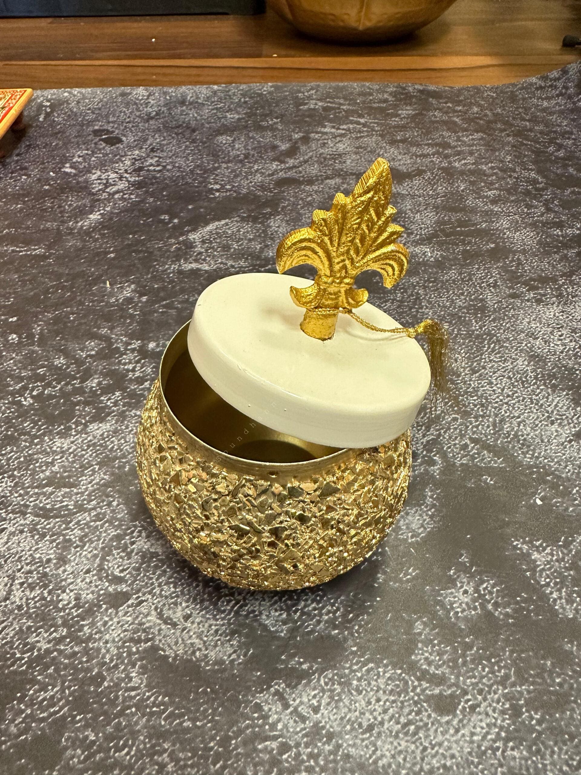 Mozaic Gold finish Matka Shape Canister with Royal Lid