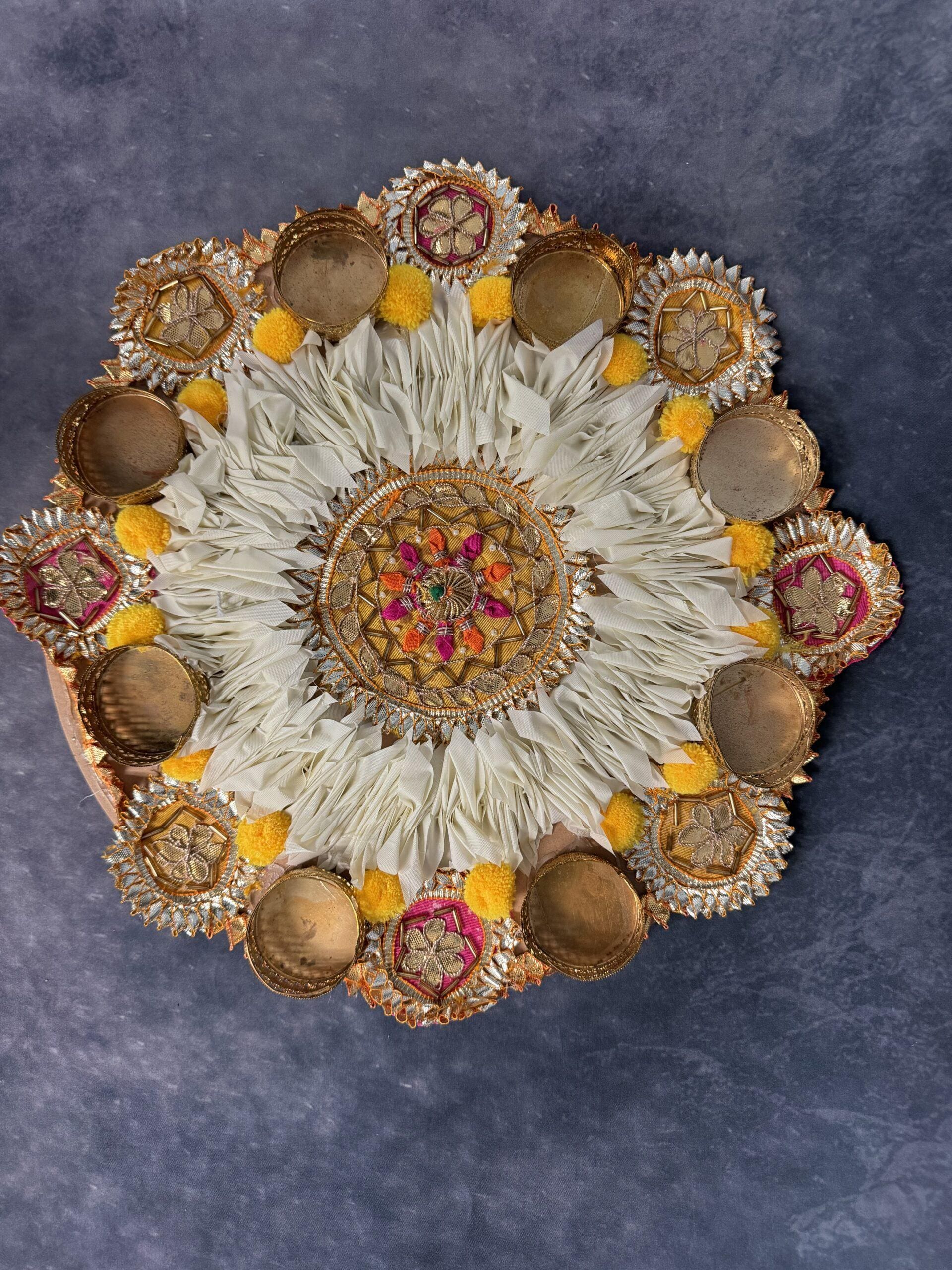 Chameli & Pom pom Circular Multi Tea Light with Wood Base