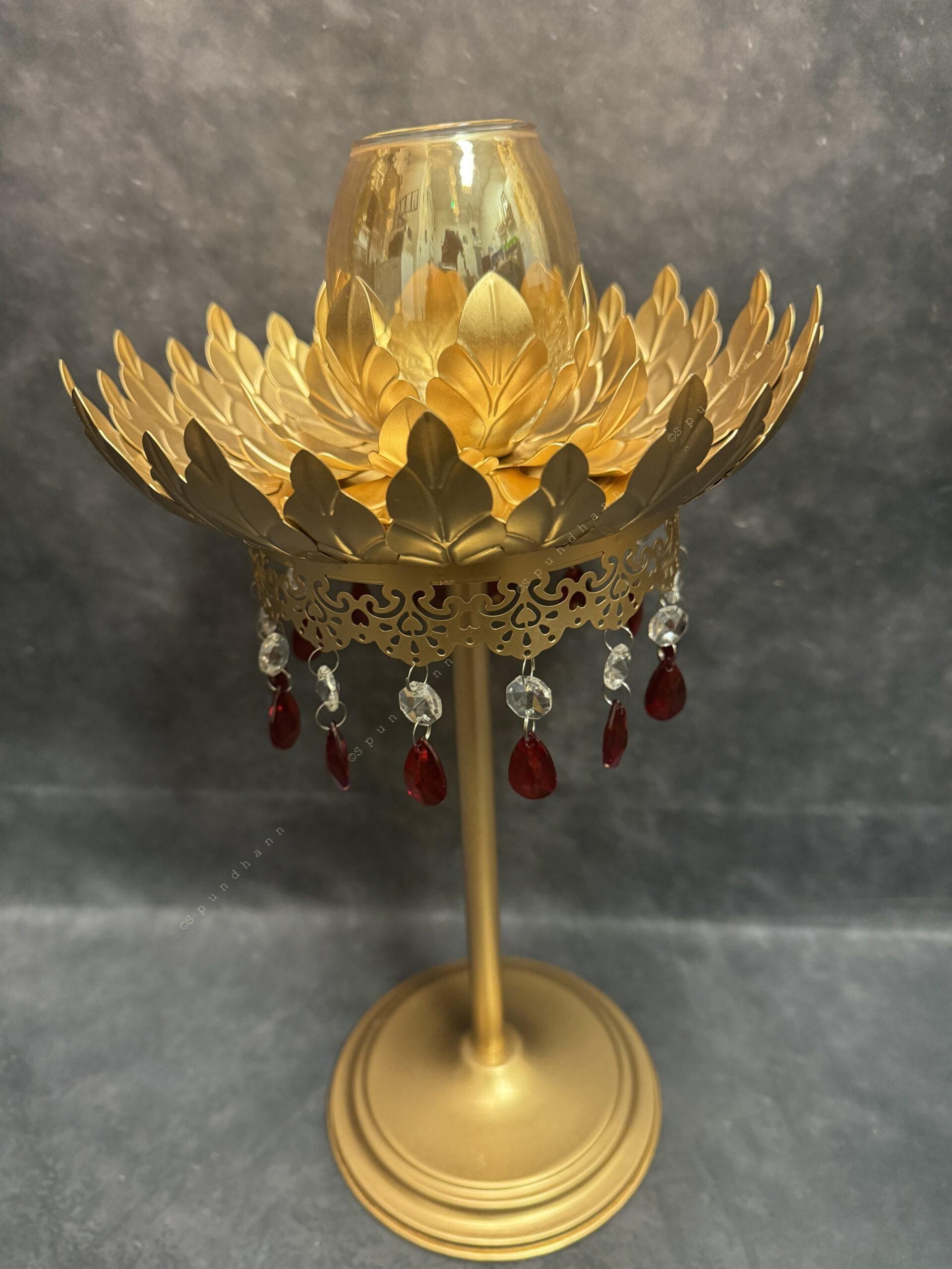 Majestic Standing Tea Light with Red Drop Stones