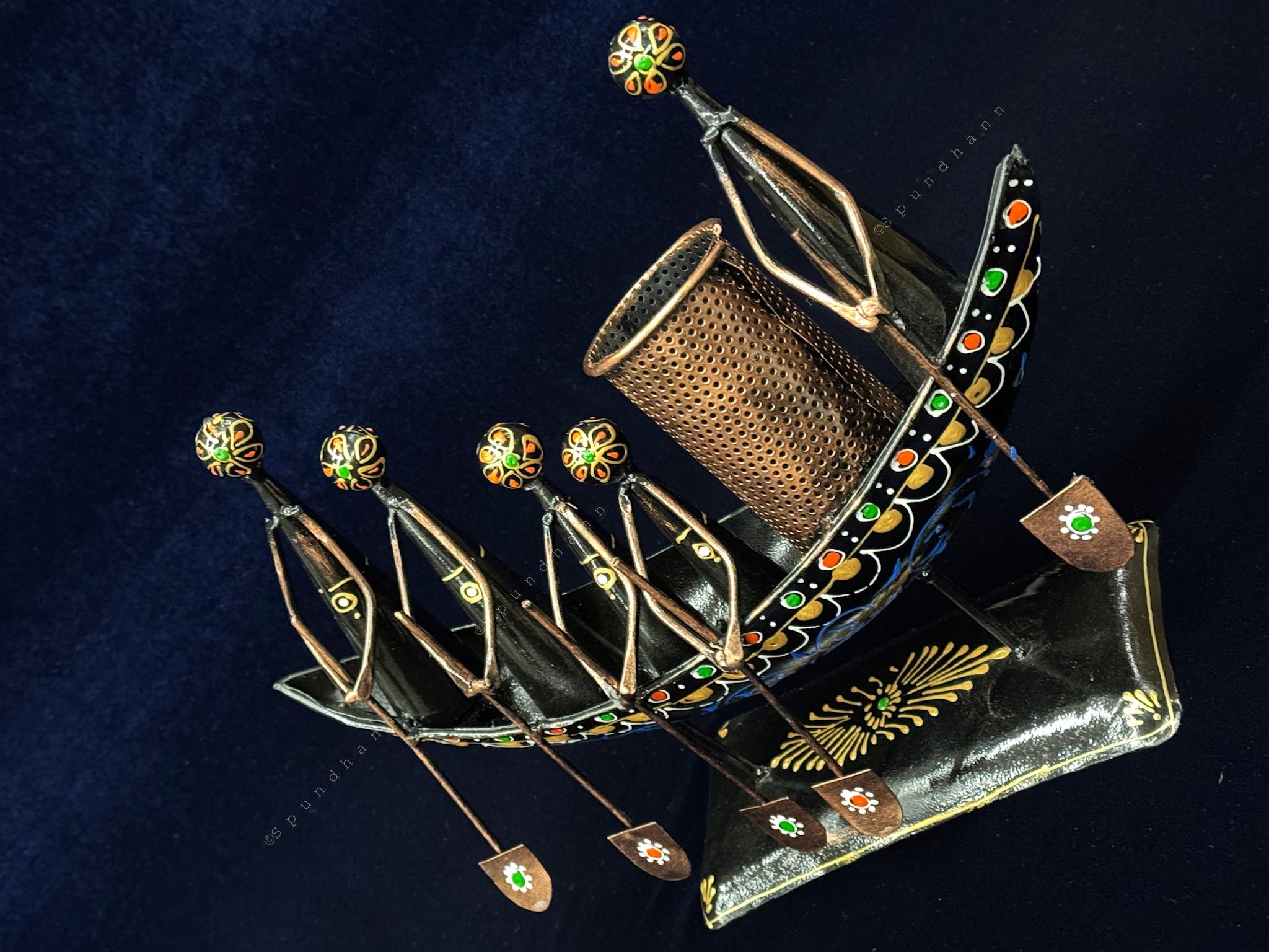 Tribal Boat Style Penstand