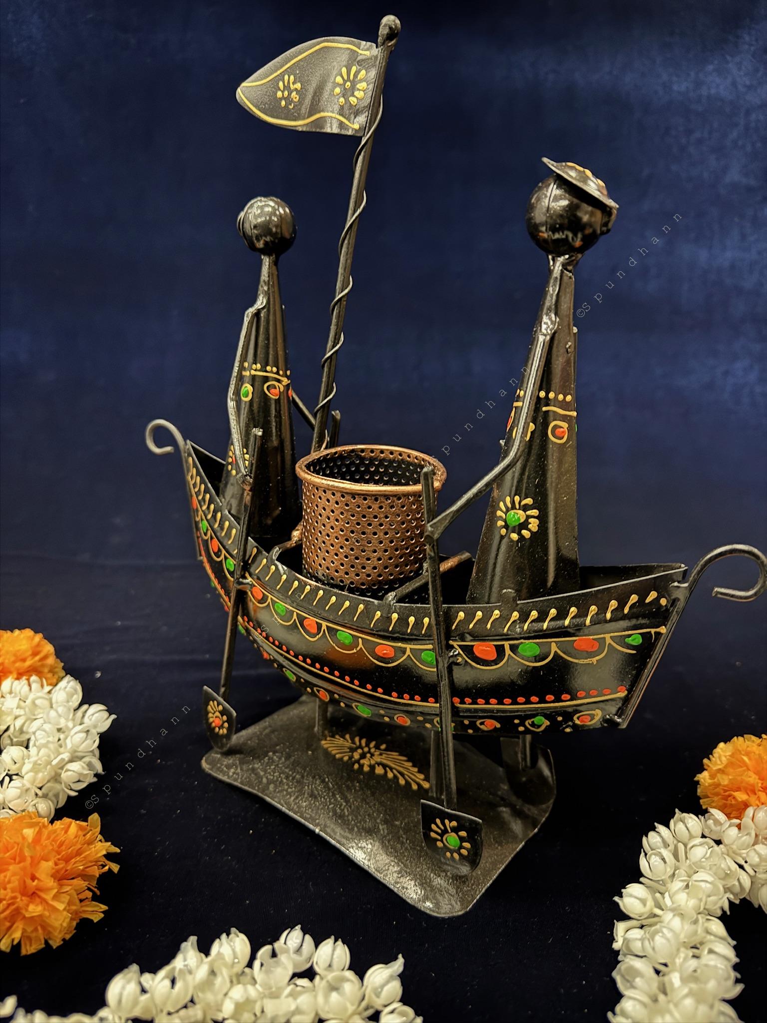 2 Boatman Tribal Penstand