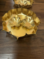 Flower Shape Star Urlis with Floating Bowls