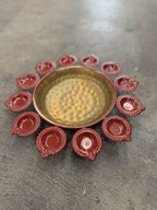 Red Diya Urli