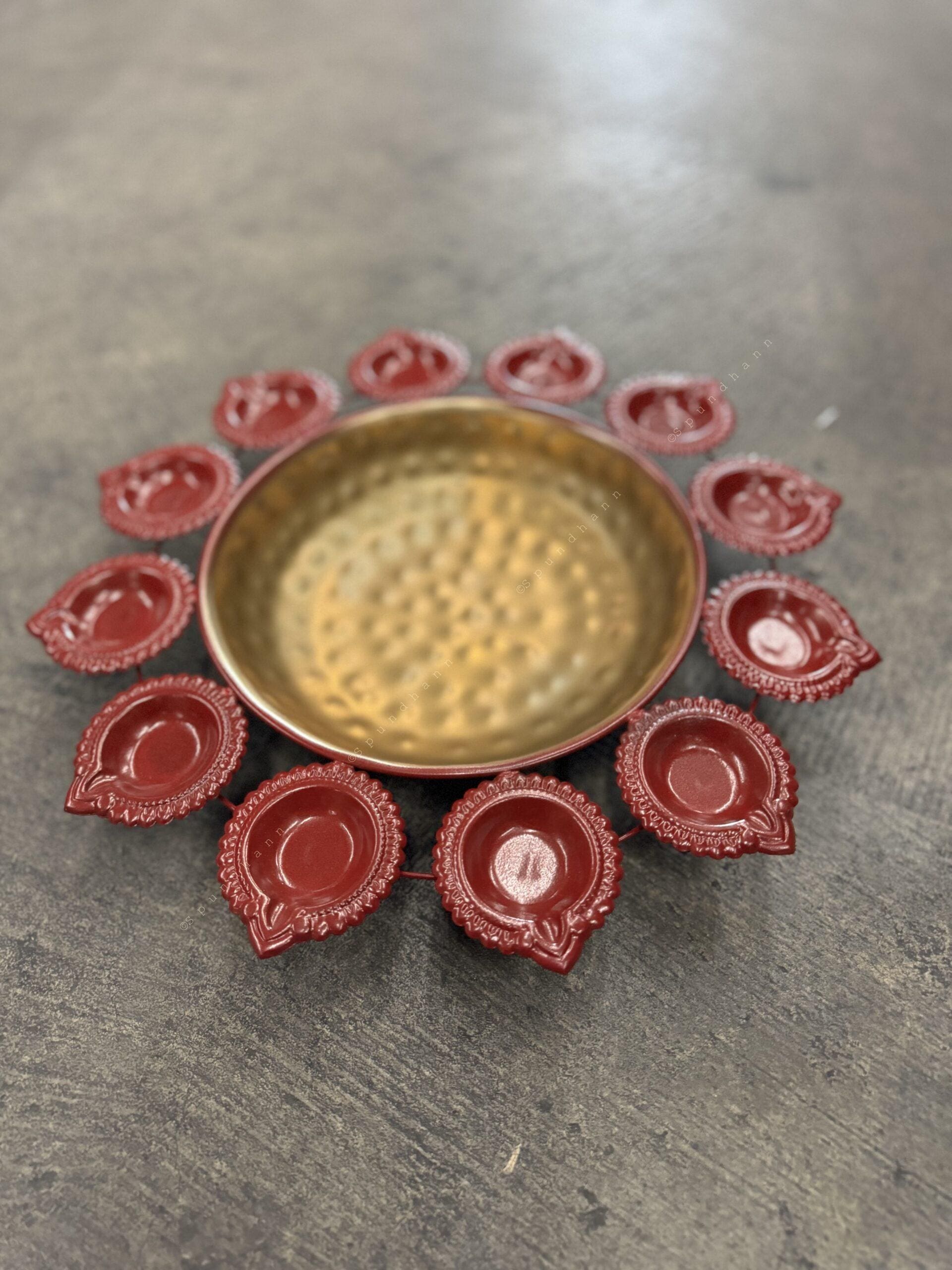 Red Diya Urli