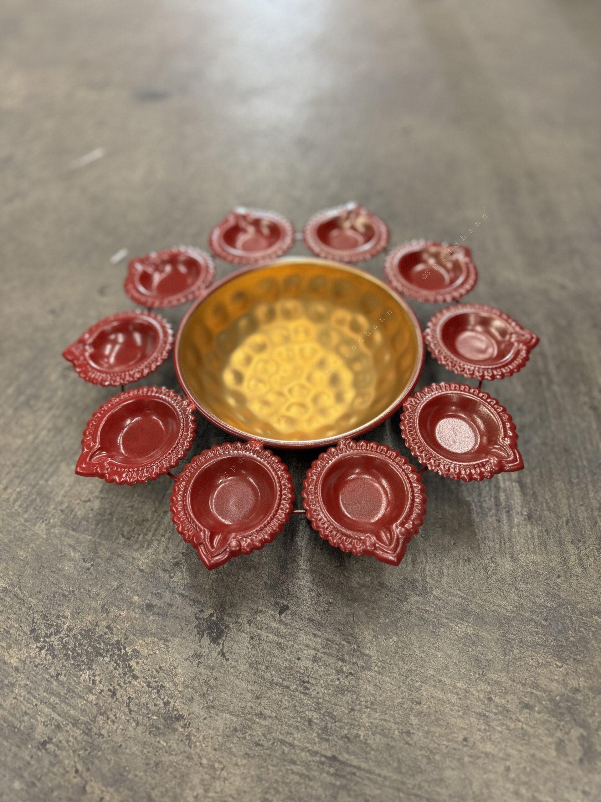 Red Diya Urli