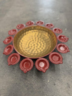Red Diya Urli