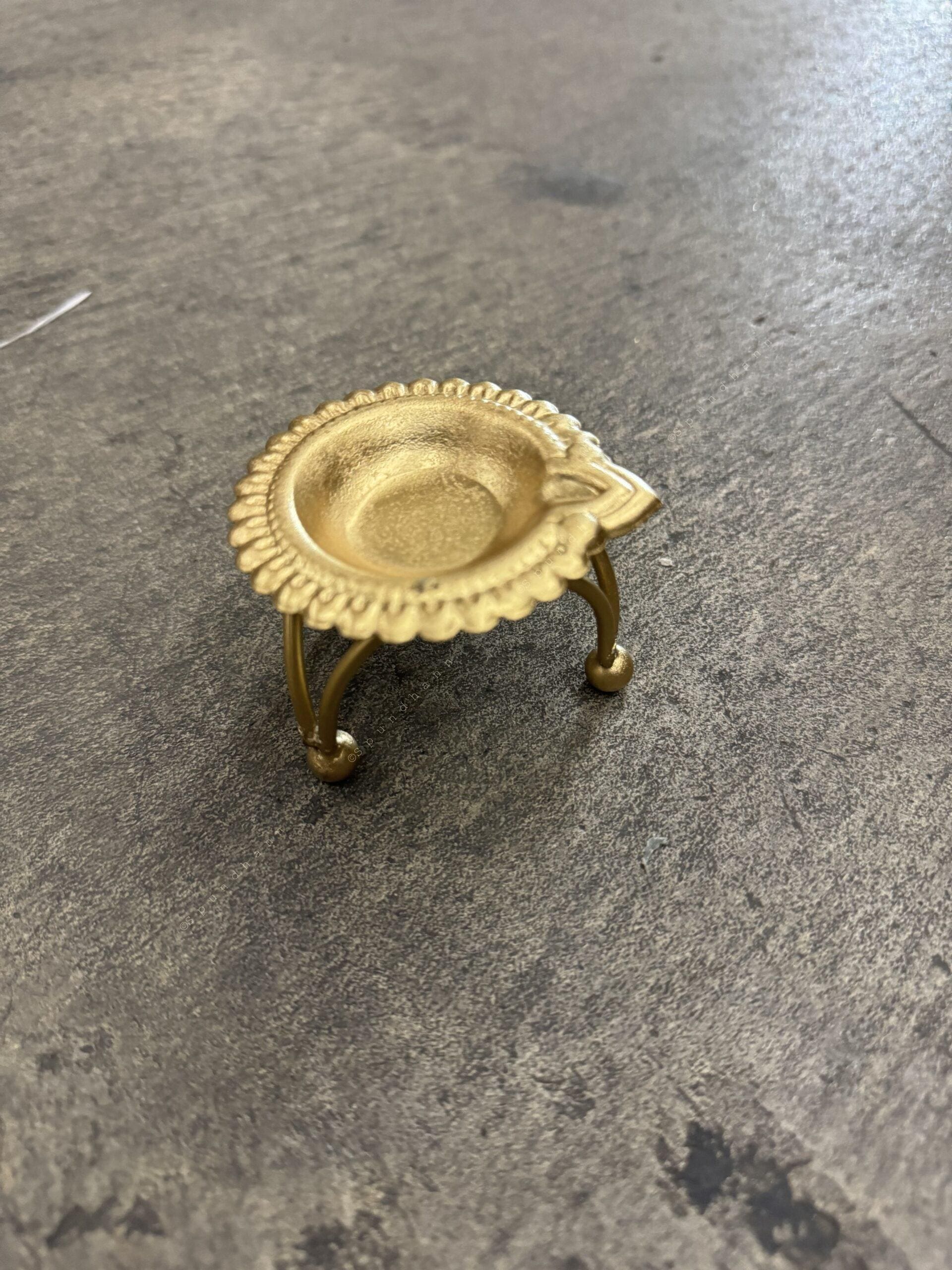 Tripod Diya Tea Light