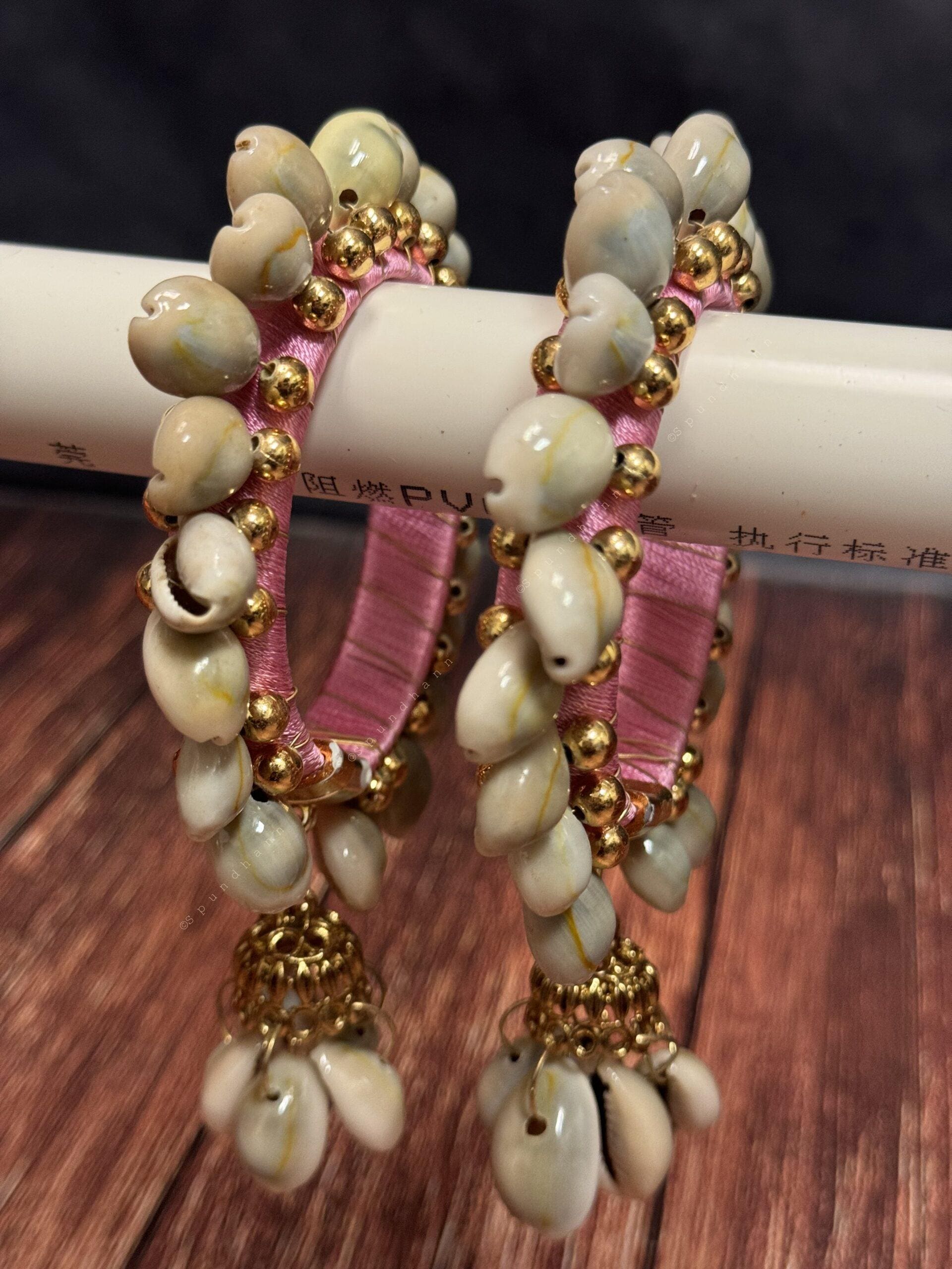 Free Size Shell Bangle Pack of 2