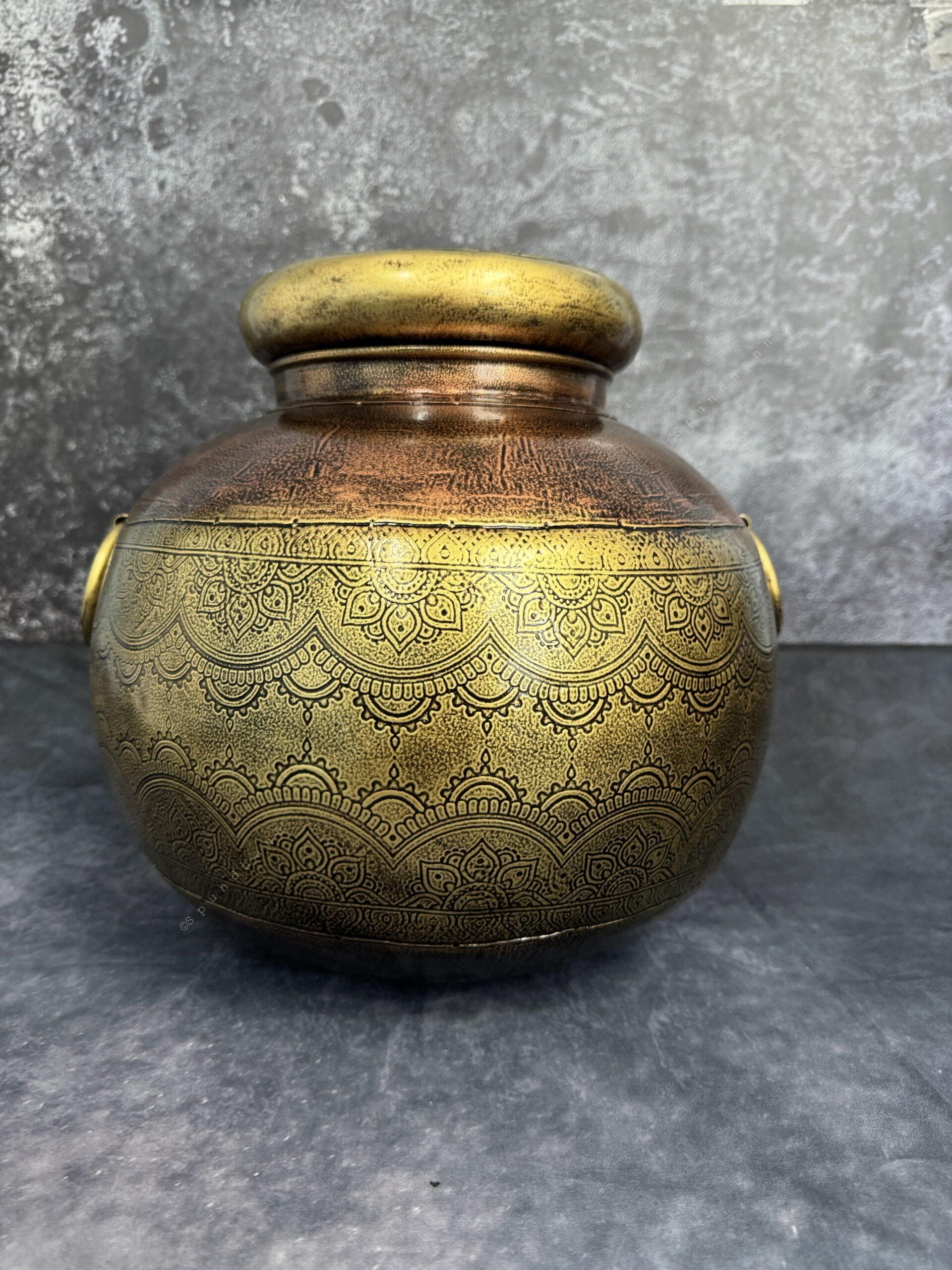 Decorative Matka Large Handi (Embossed)