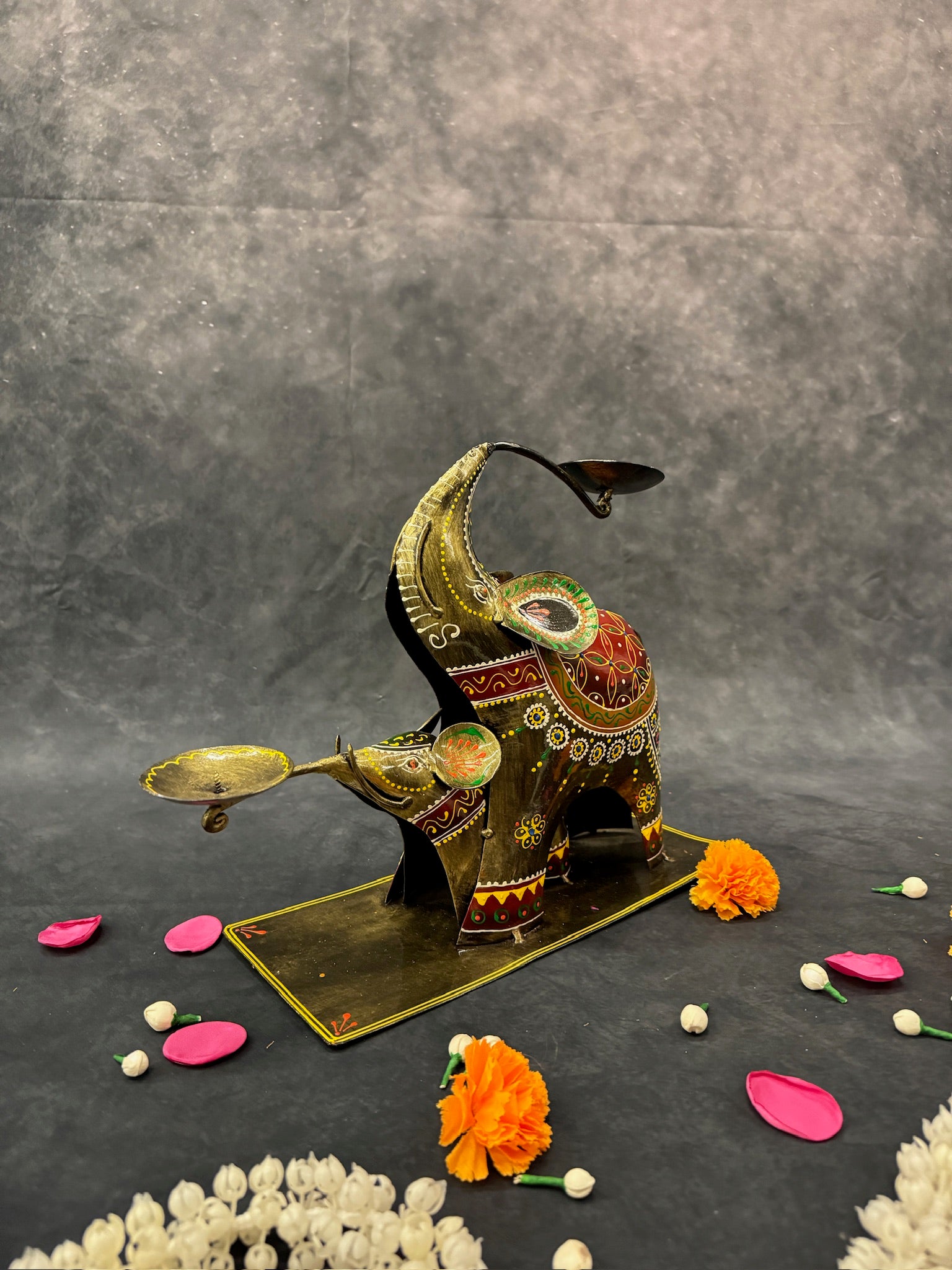 Double Elephant Gold Multi T Light
