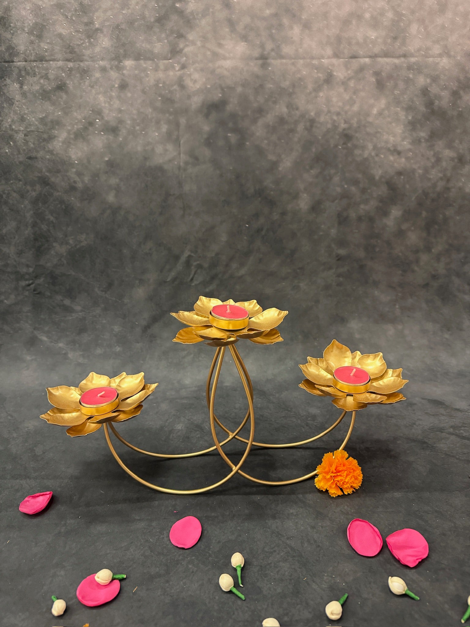 3-Lotus Standing Tea Light