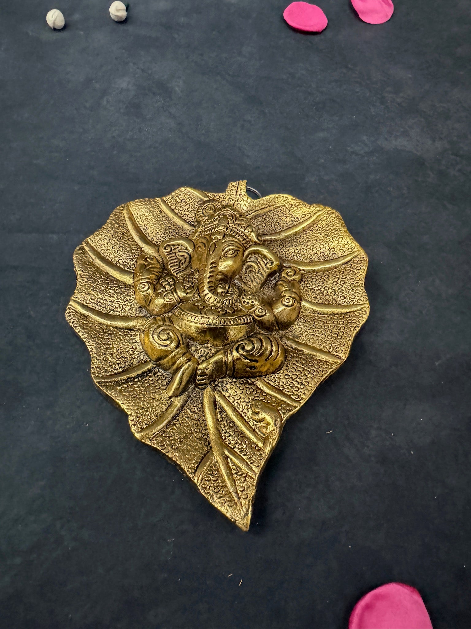 Leaf Ganesha Table Top Decor