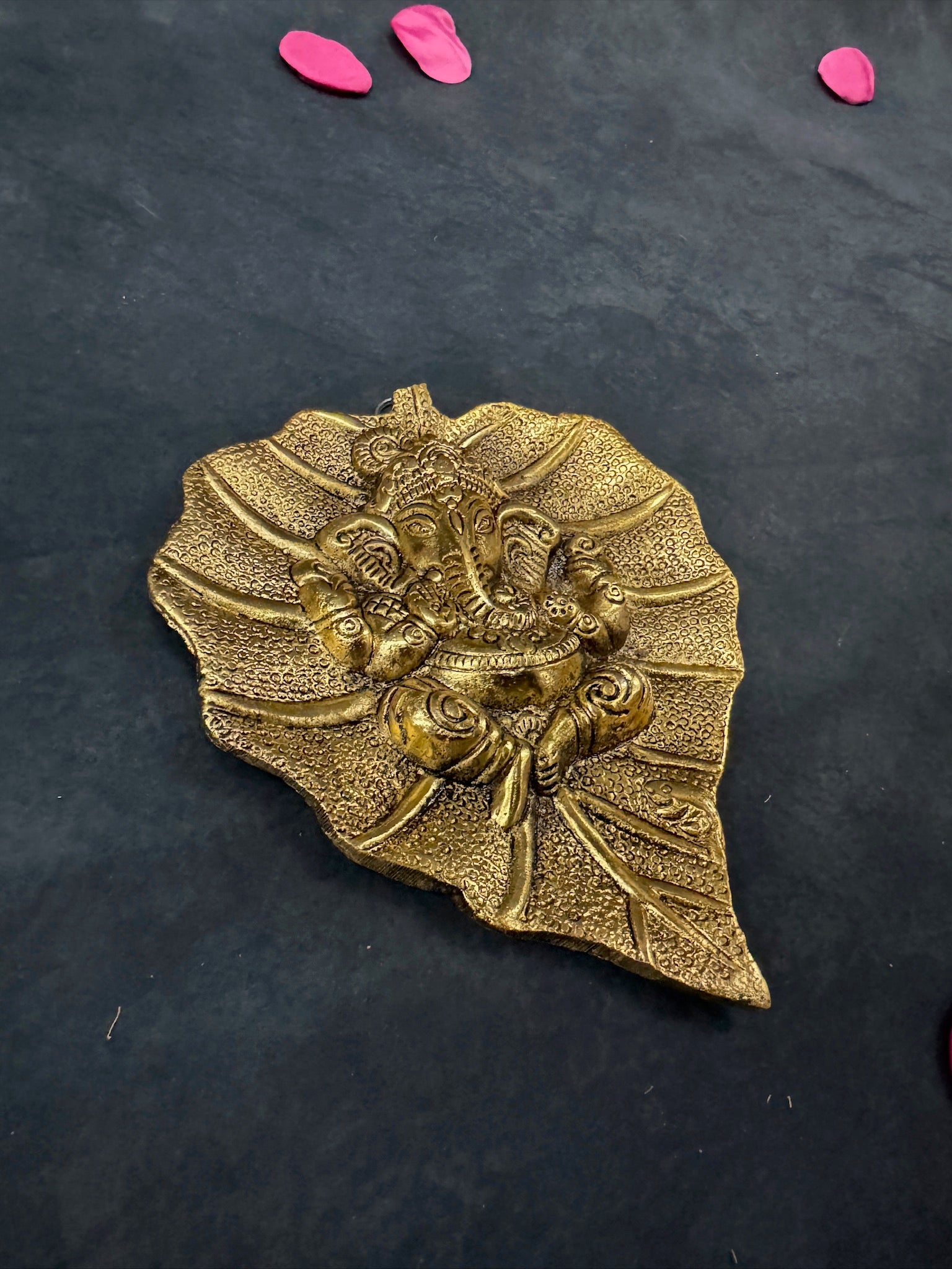 Leaf Ganesha Table Top Decor