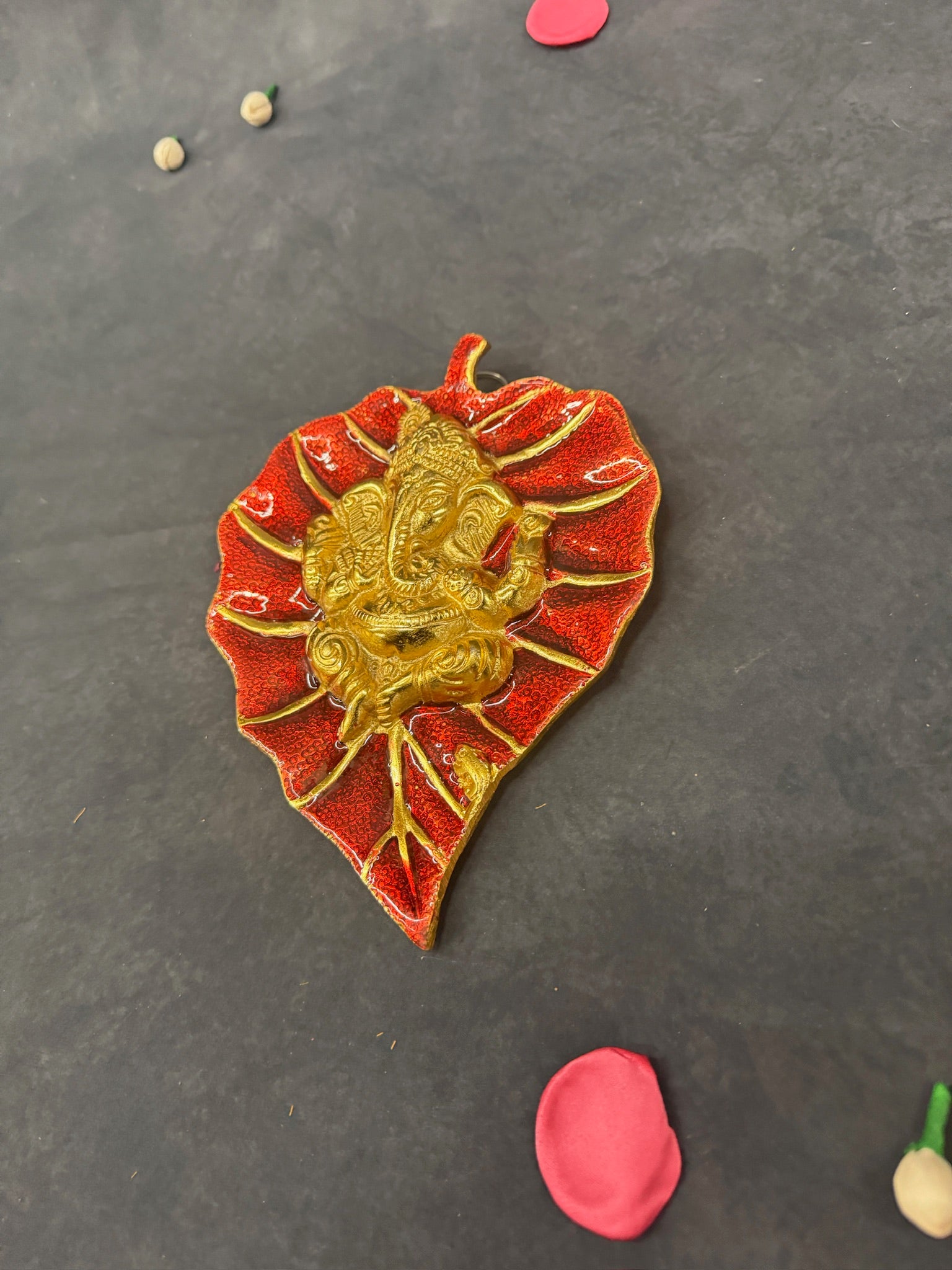 Leaf Ganesha Table Top Decor