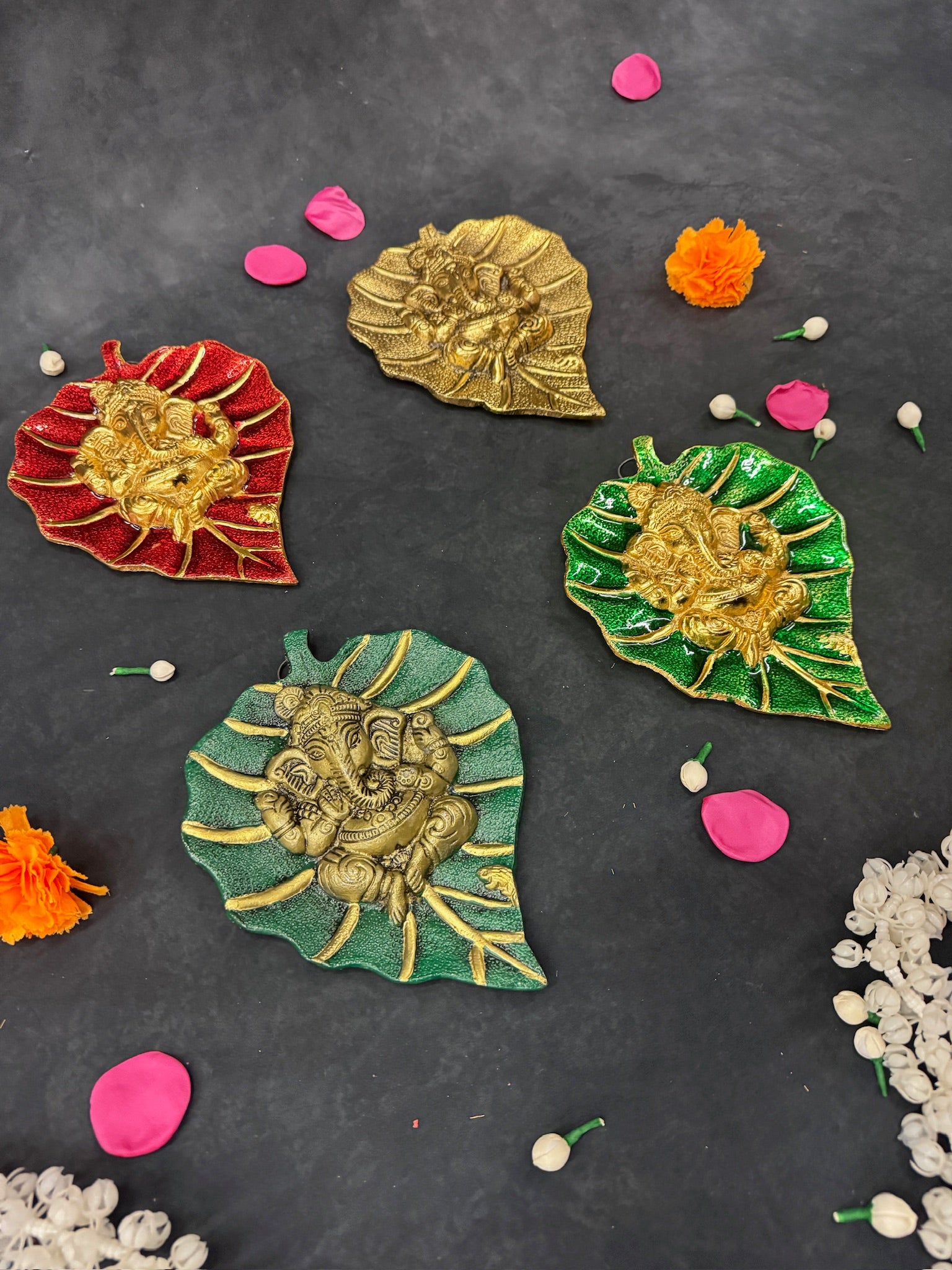 Leaf Ganesha Table Top Decor
