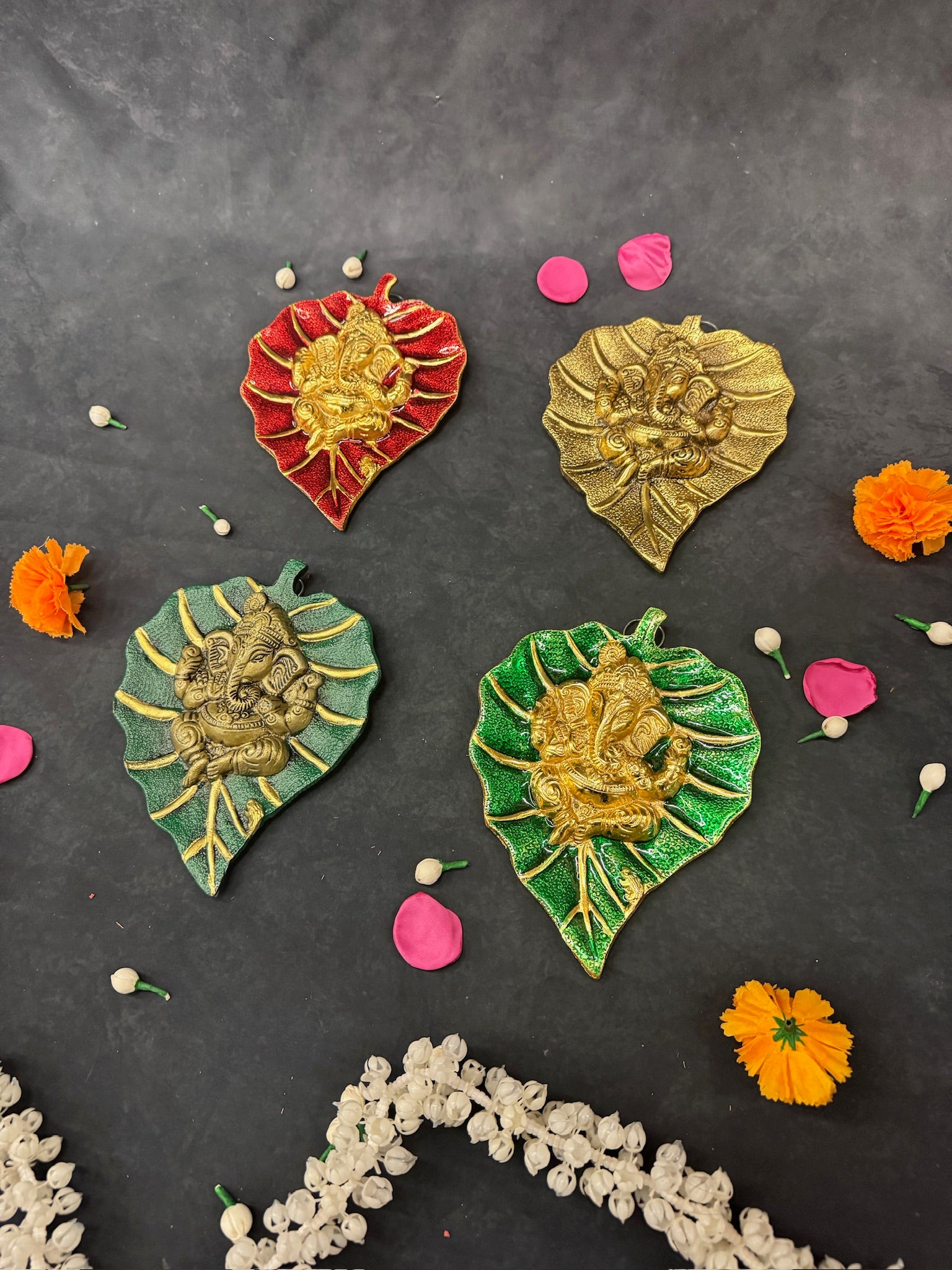 Leaf Ganesha Table Top Decor