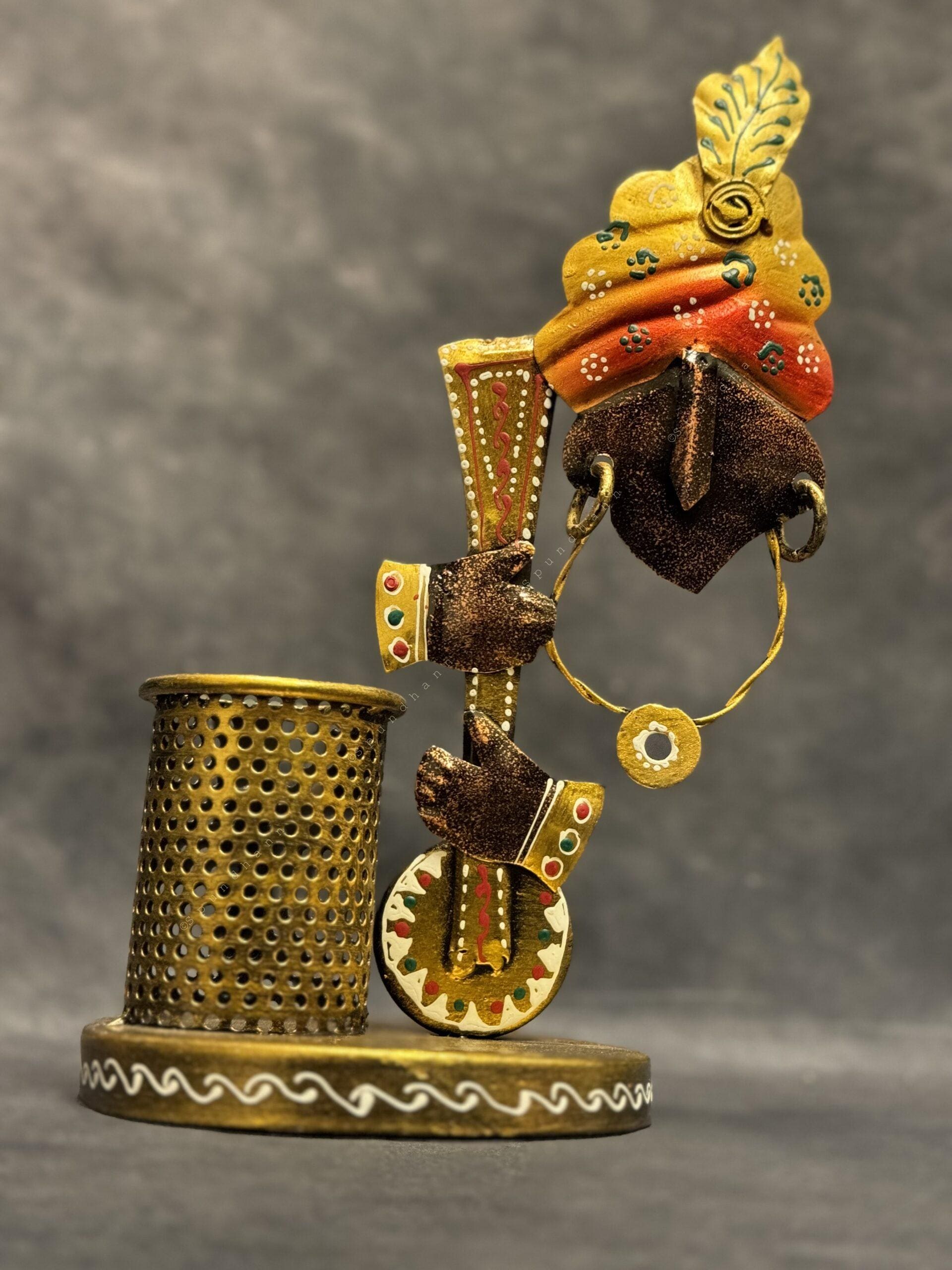 Krishna Sitar Pen Stand