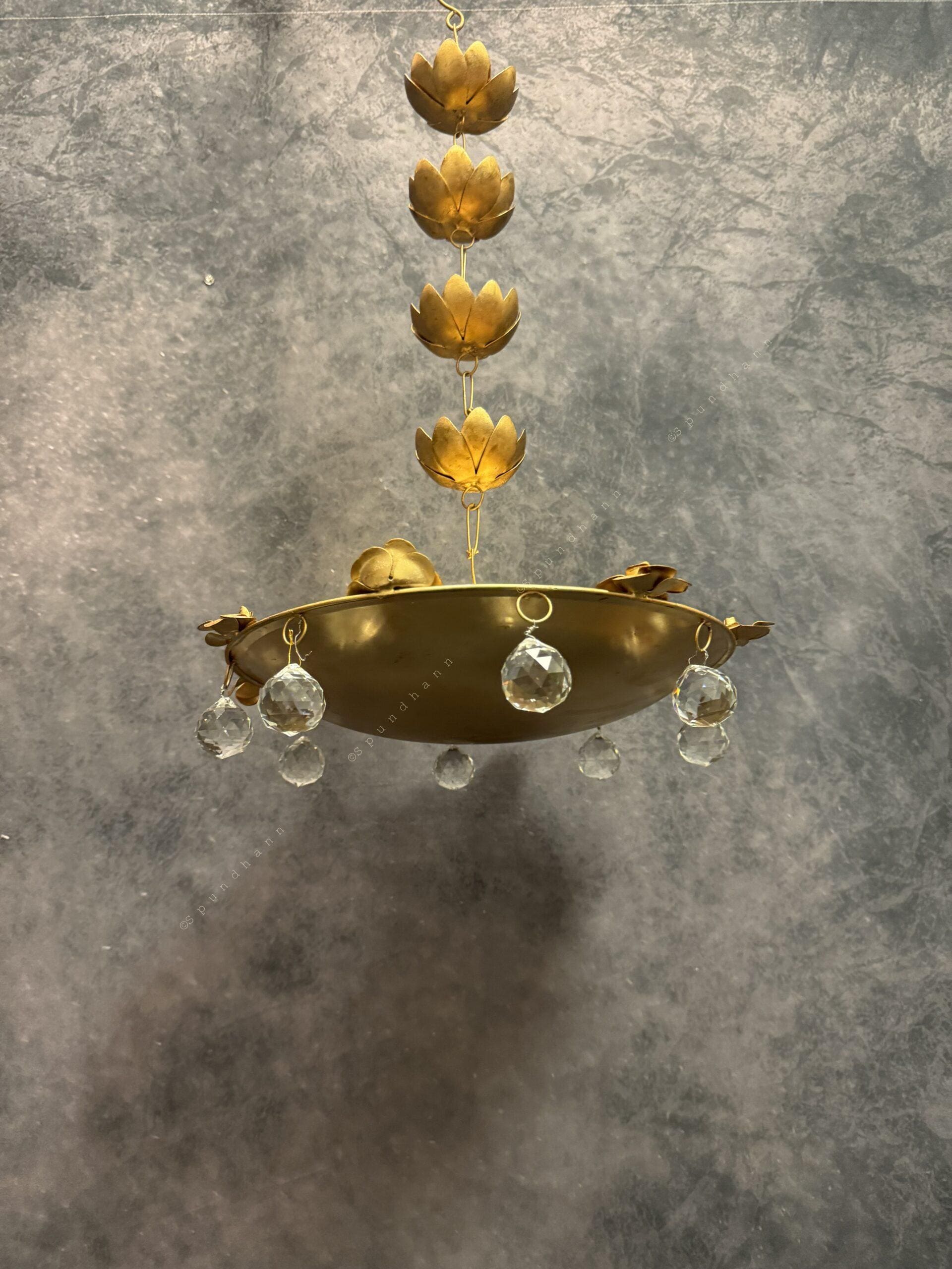 Hanging Rose Platter Urli (with Crystal)