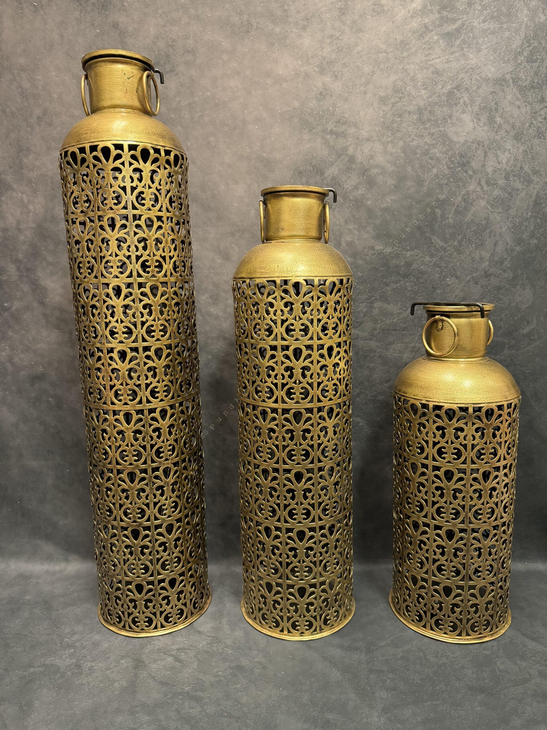 Grand Dhoop Dani Tea Light Holder (Vertical)