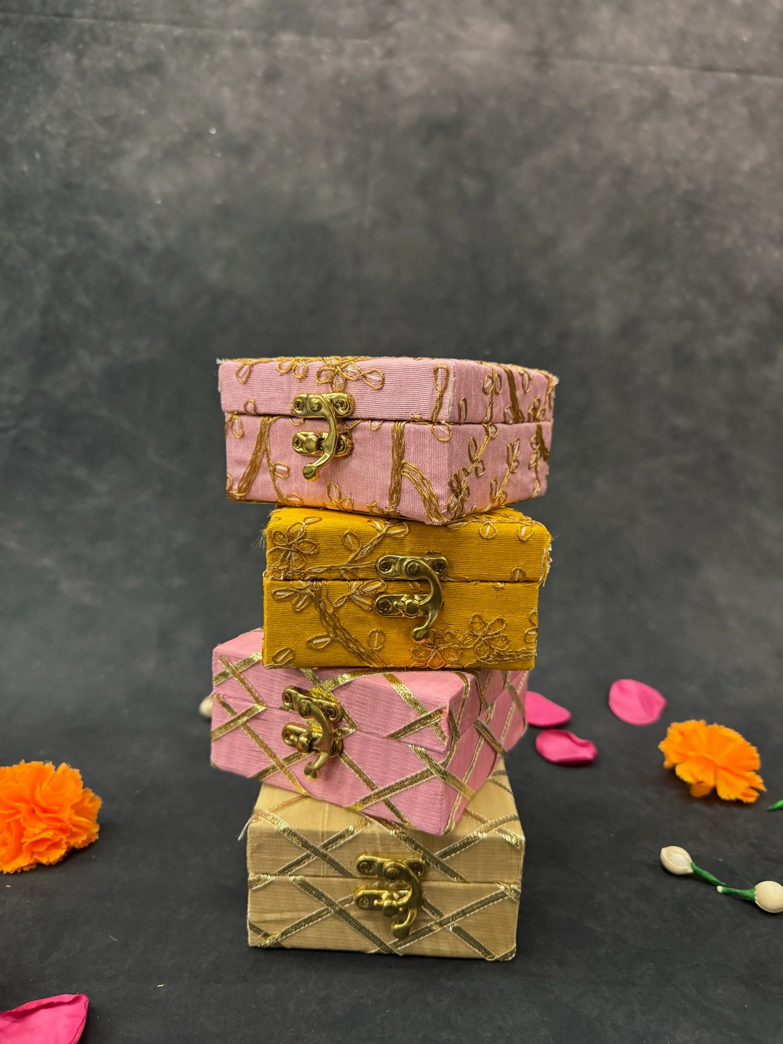 Square Criss Cross Gold Gotapatti Gift Box Only
