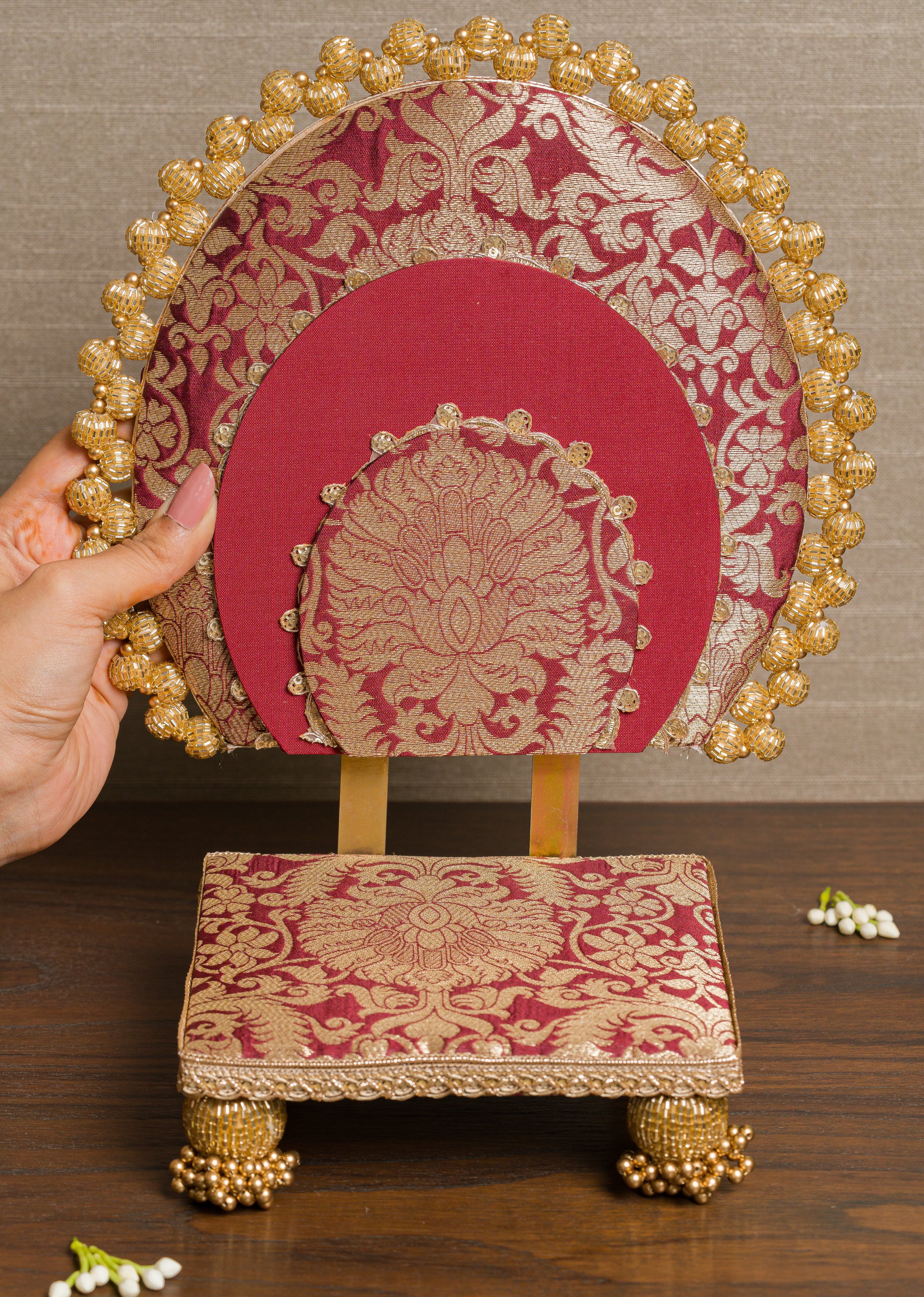 Ishita Detachable Petite Sihasan | Heritage